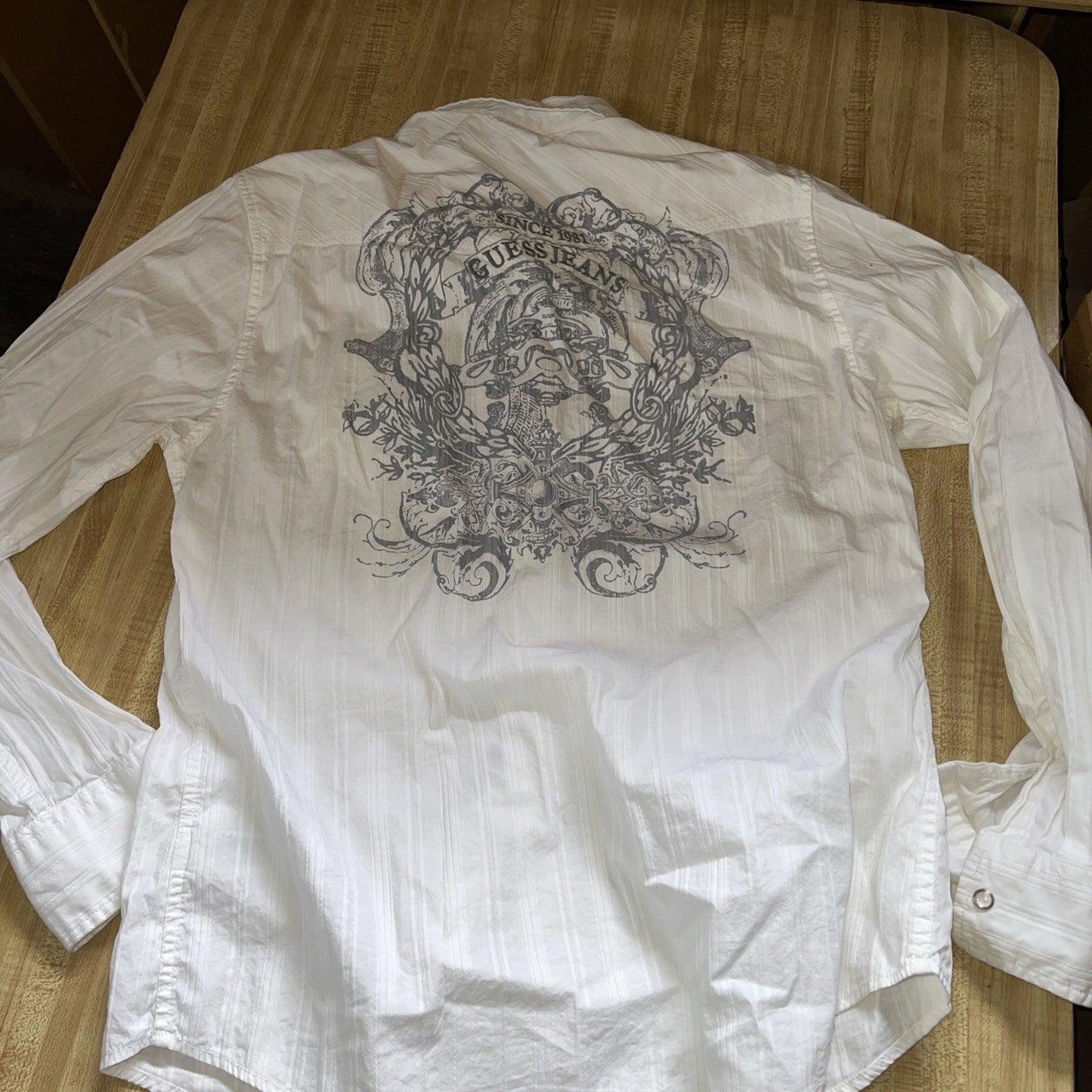 Guess Pearl Snap Large