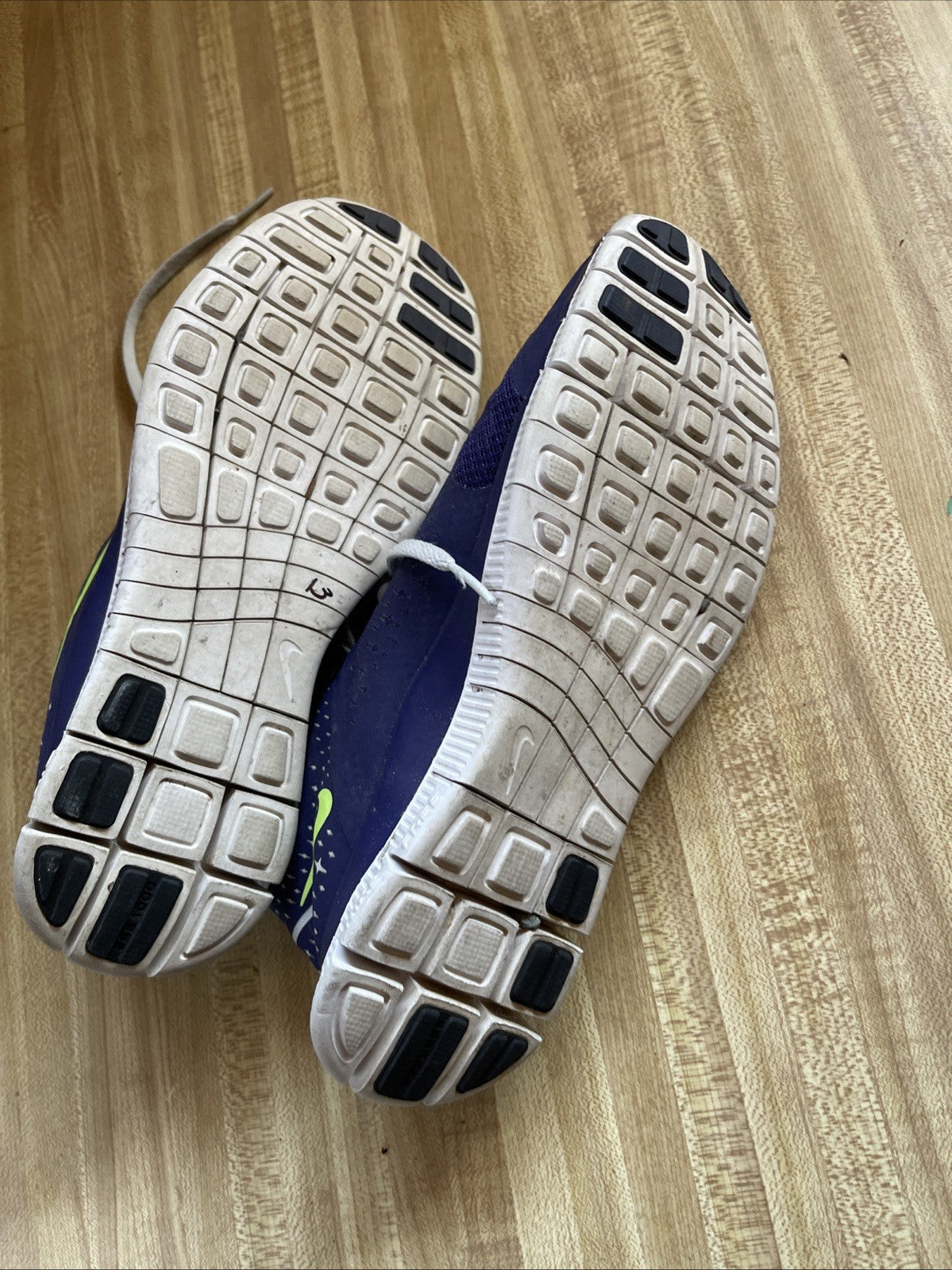 Nike Free 4.0 V2 Size 9