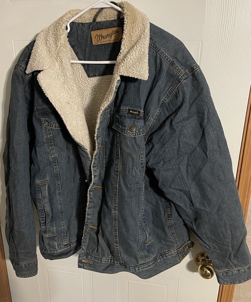 Wrangler Sherpa Lined Denim Jacket Medium
