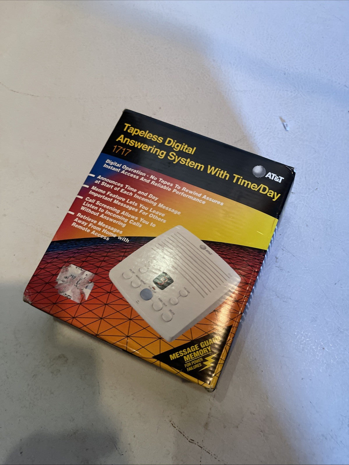AT&T Tapeless Digital Answering System Time/Day 1717 w Cord Box