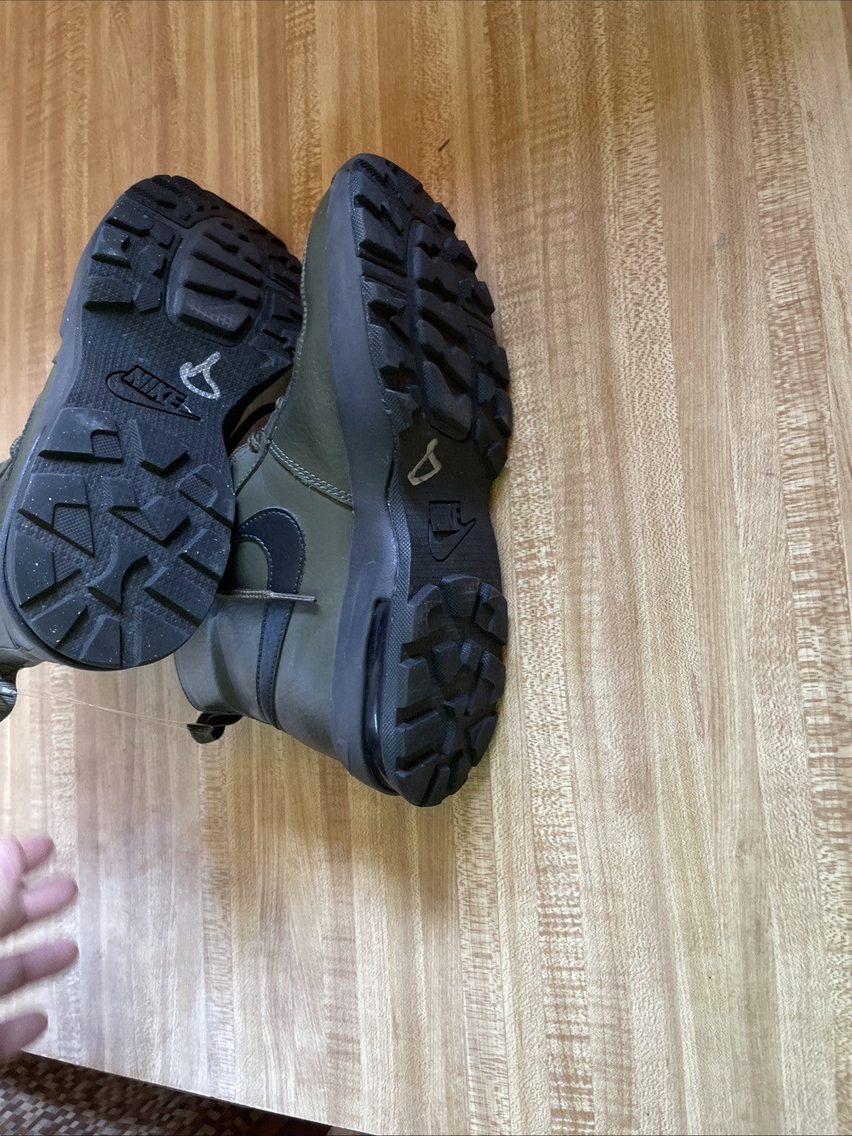 Nike Air Max Goaterra 2.0 Size 5.5Y
