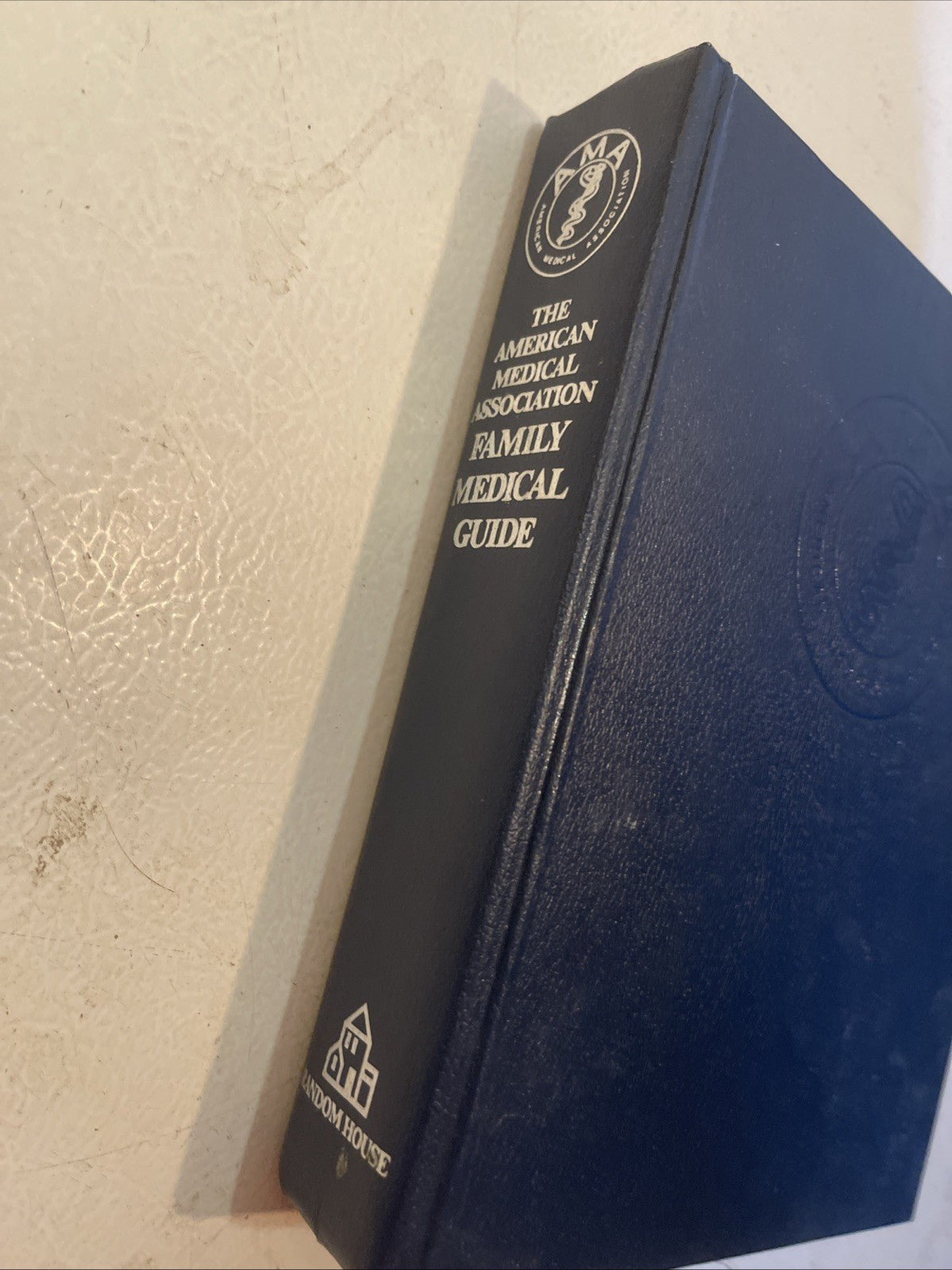 american medical association family medical guide