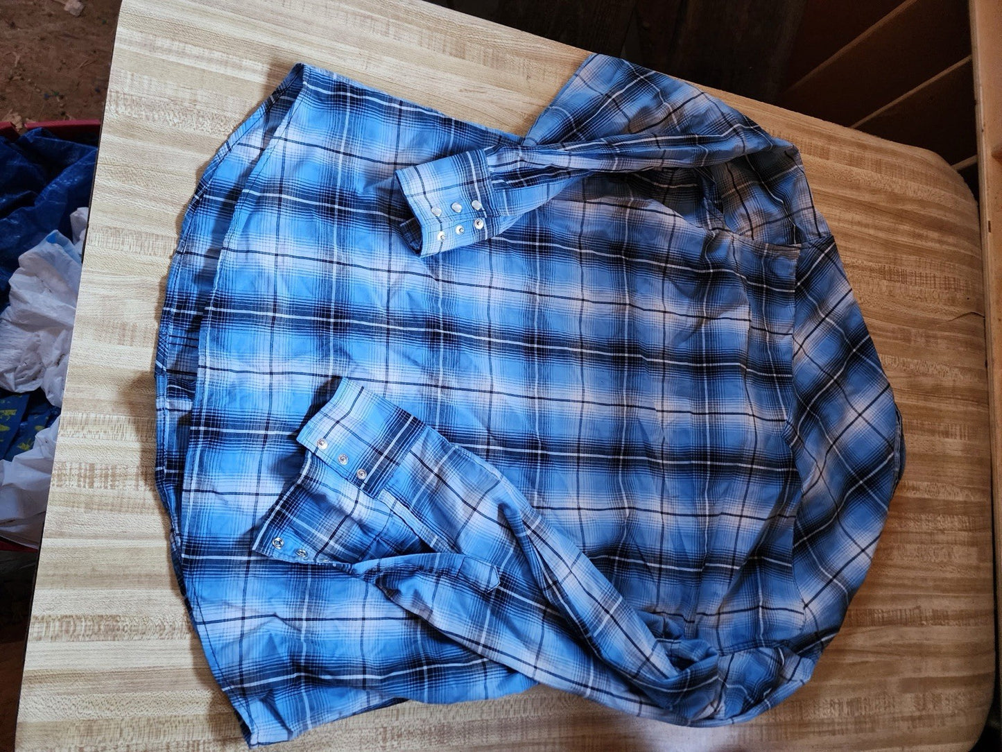 wrangler pearl snap shirt large