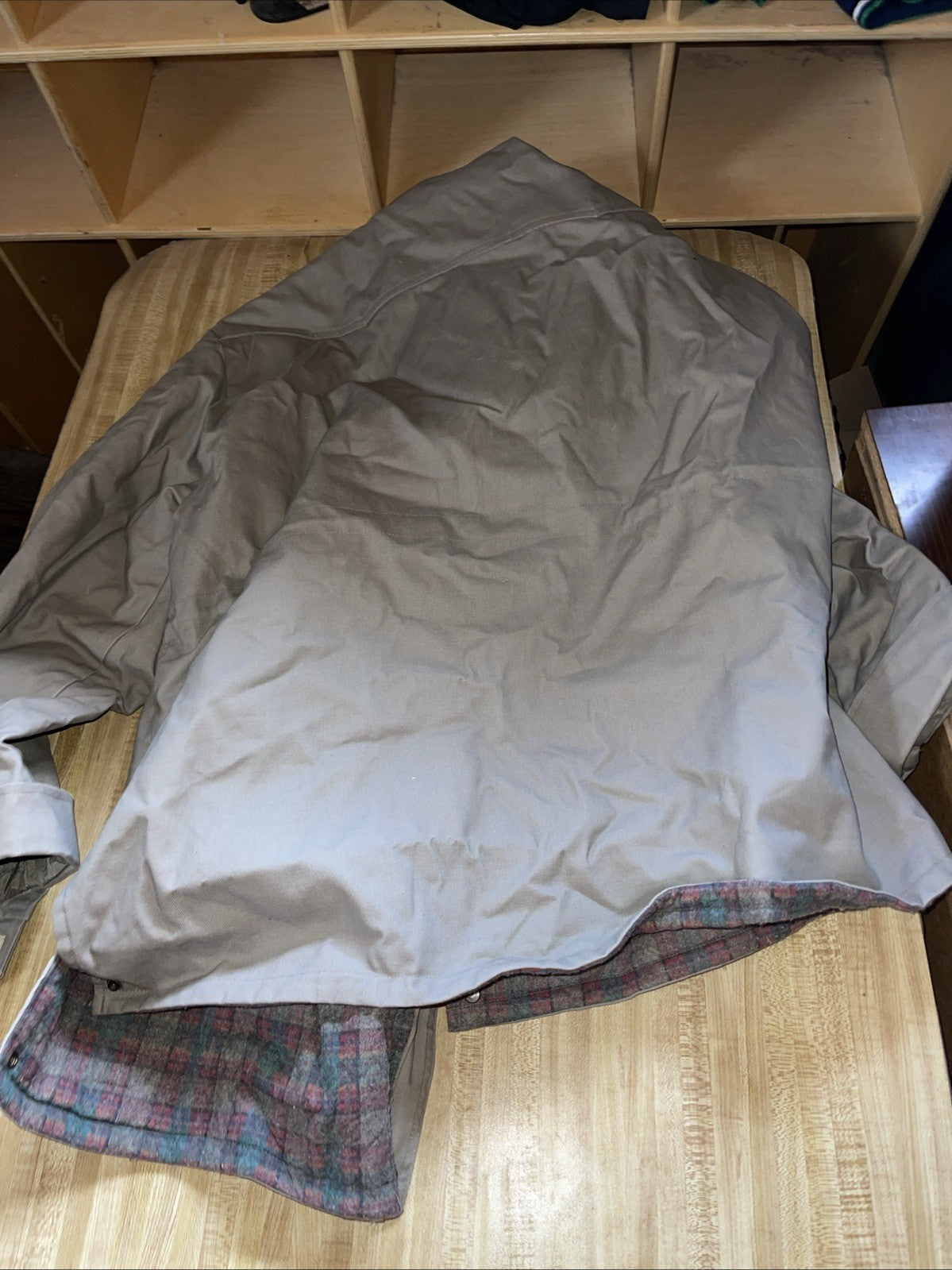 vintage walls chore coat 2XL Collar Is Peeling On The Inside