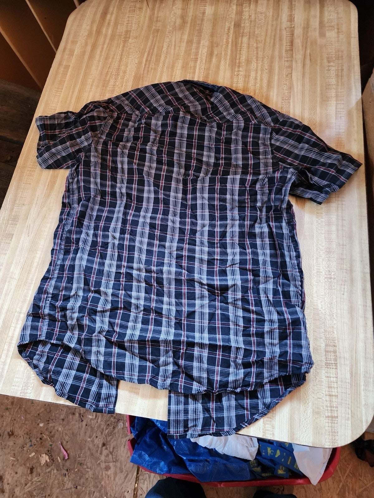 Oakley Button Up Small