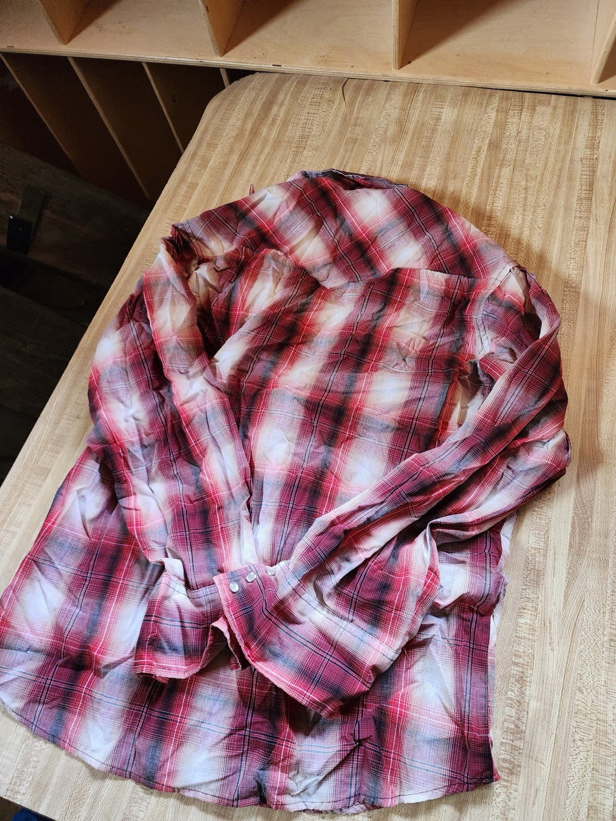 wrangler pearl snap shirt large