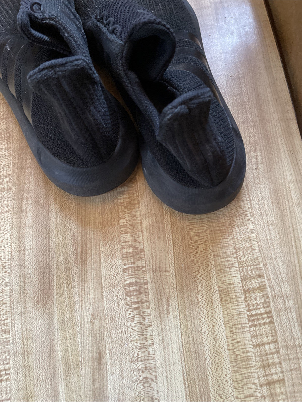 adidas slip on sneakers Size 8