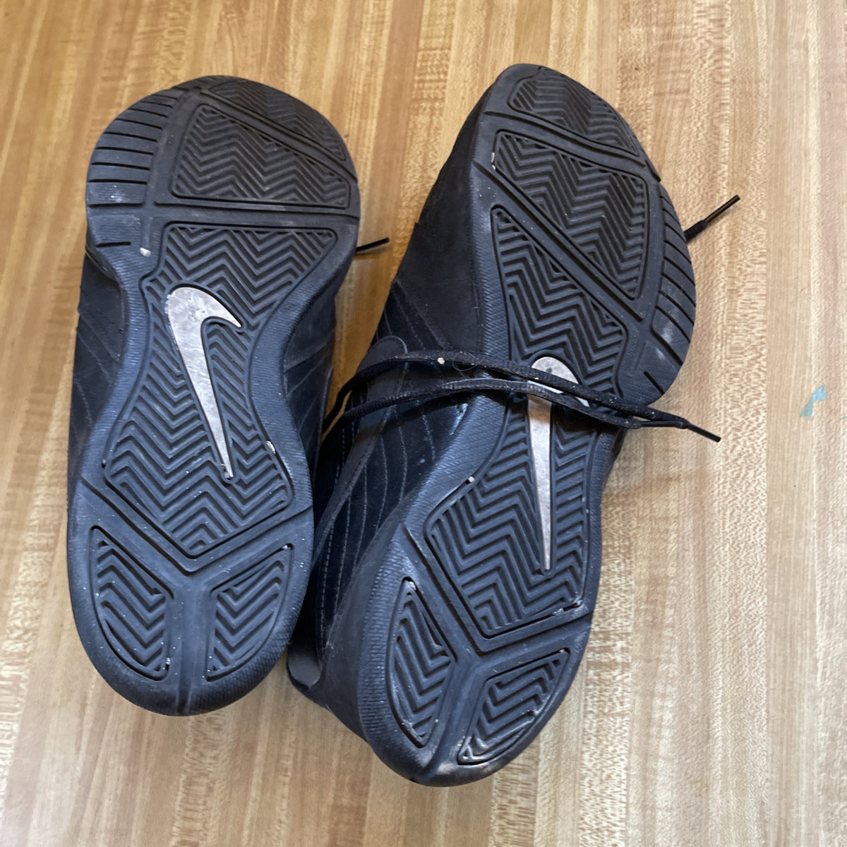 Nike Air Baseline Low 14