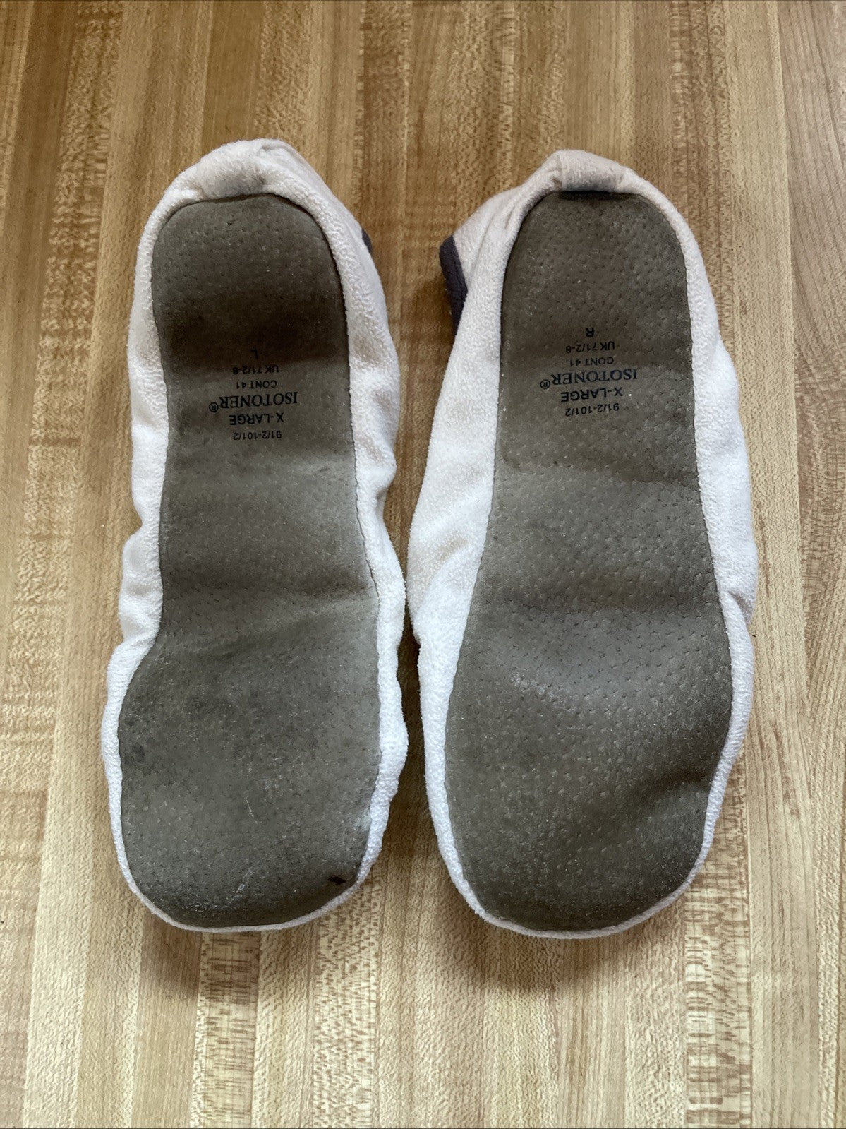 Isotoner Slippers XL