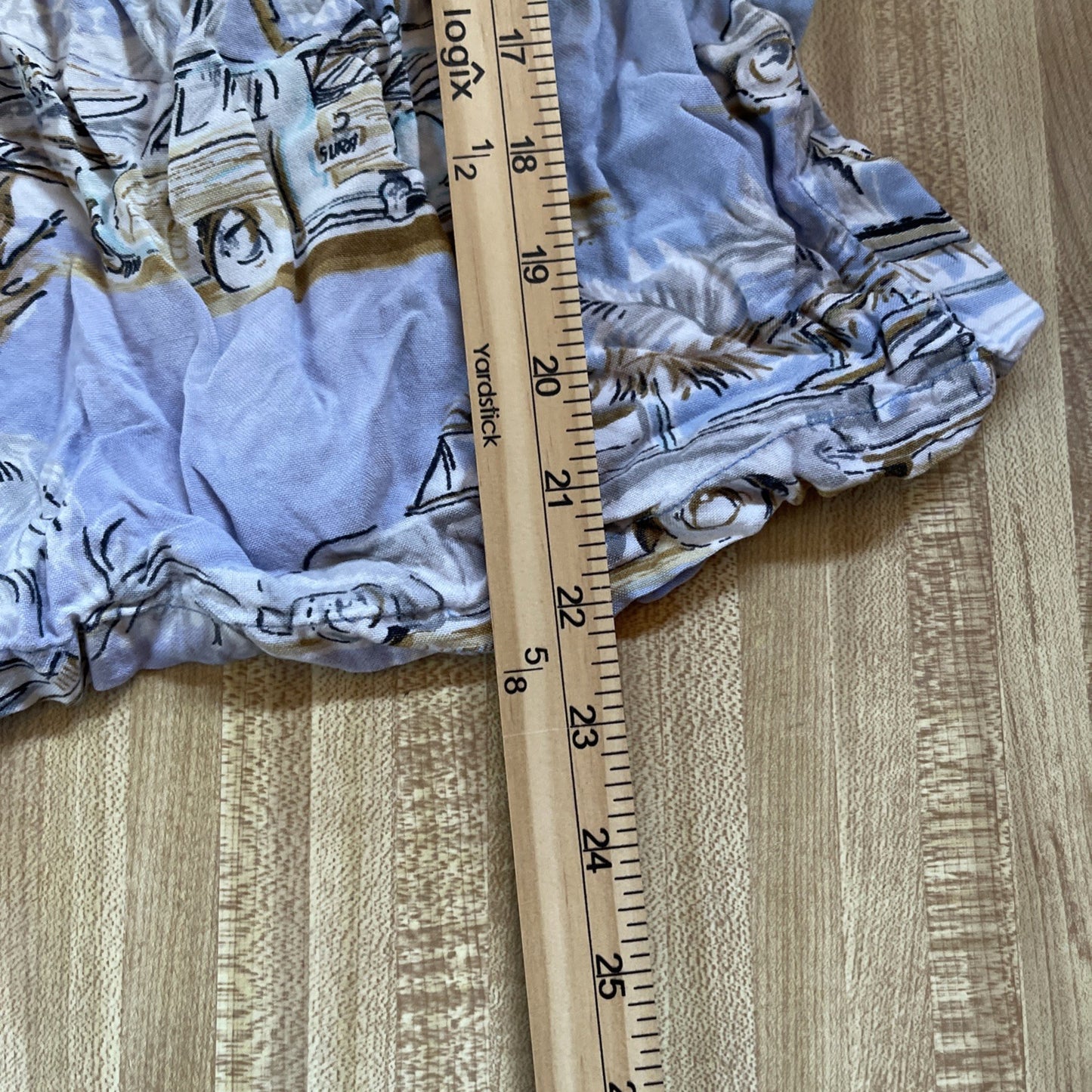 Vintage Everest Collection Shirt Tag Says XL But It Looks Smaller