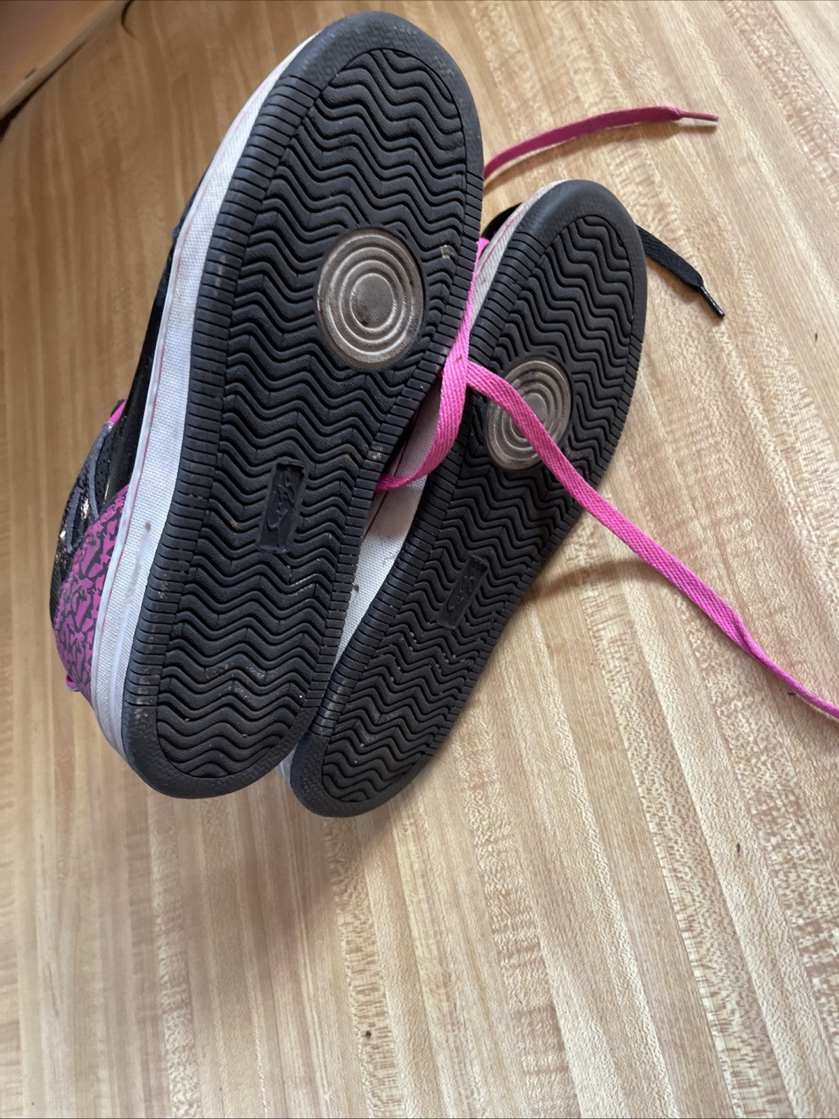 Fubu Sneakers 8.5