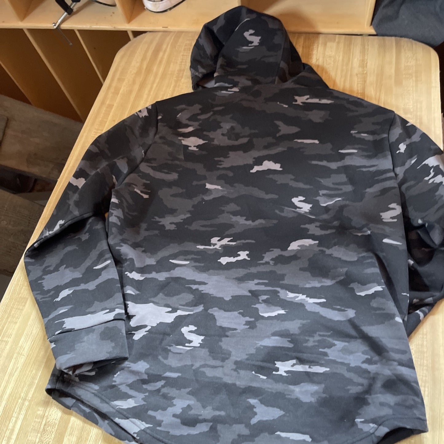 Legends Camo Hoodie XL