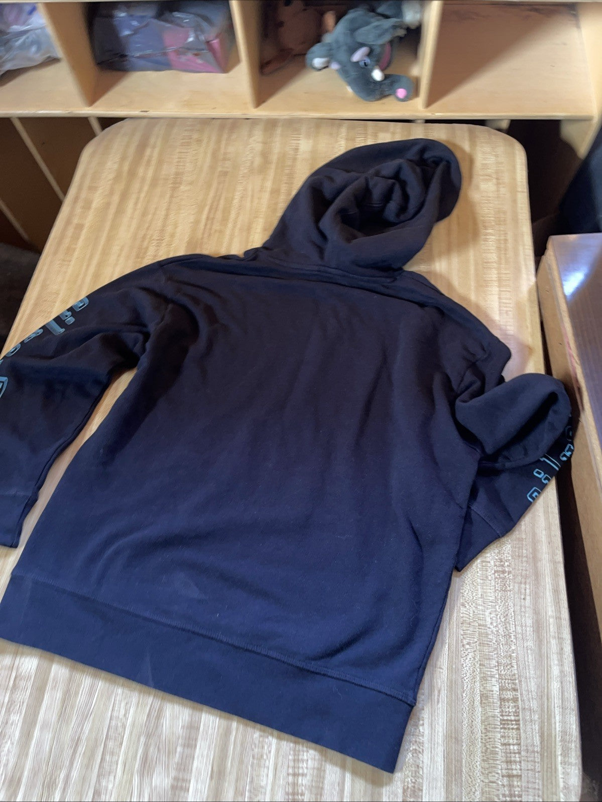 Silvertab Hoodie Medium