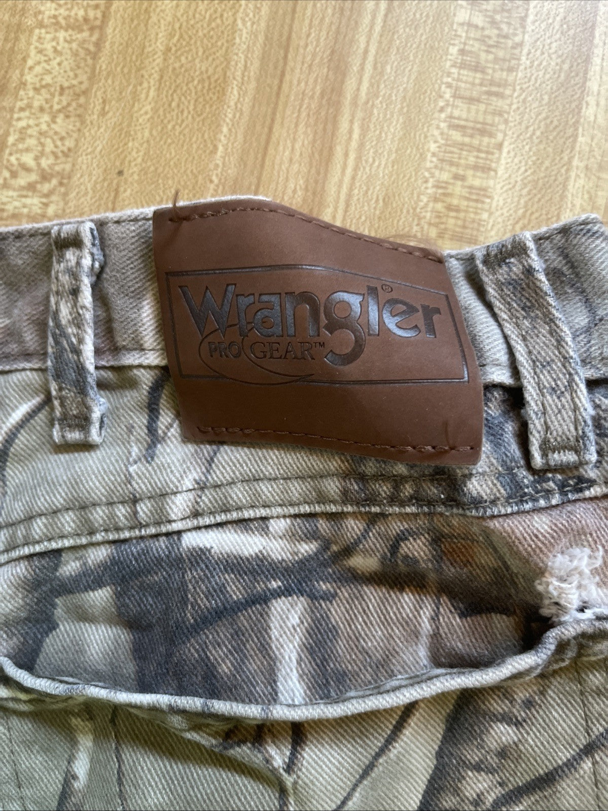 wrangler pro gear camo jeans 38/30