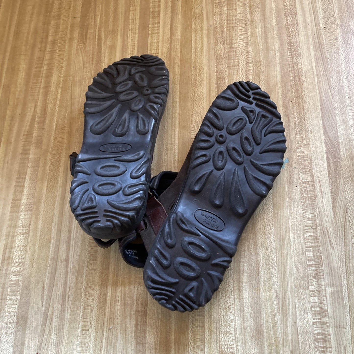 Earth Shoes Sandals 13