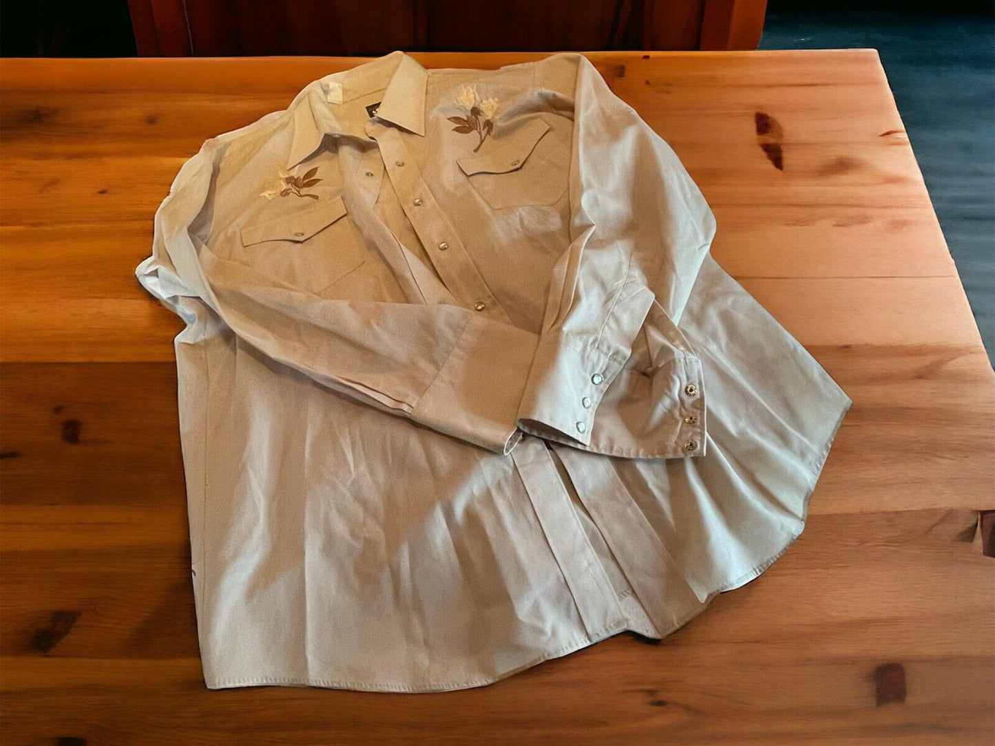 Vintage Karman Pearl Snap Large