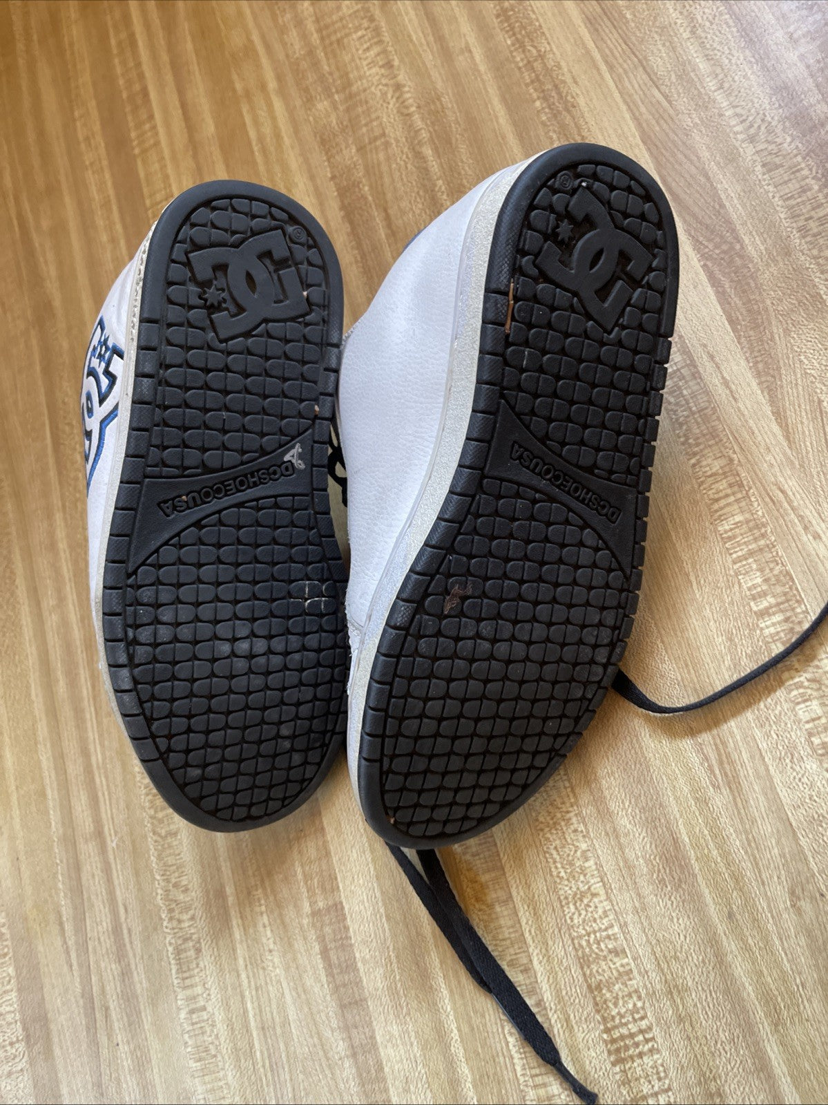 DC Shoes Size 7
