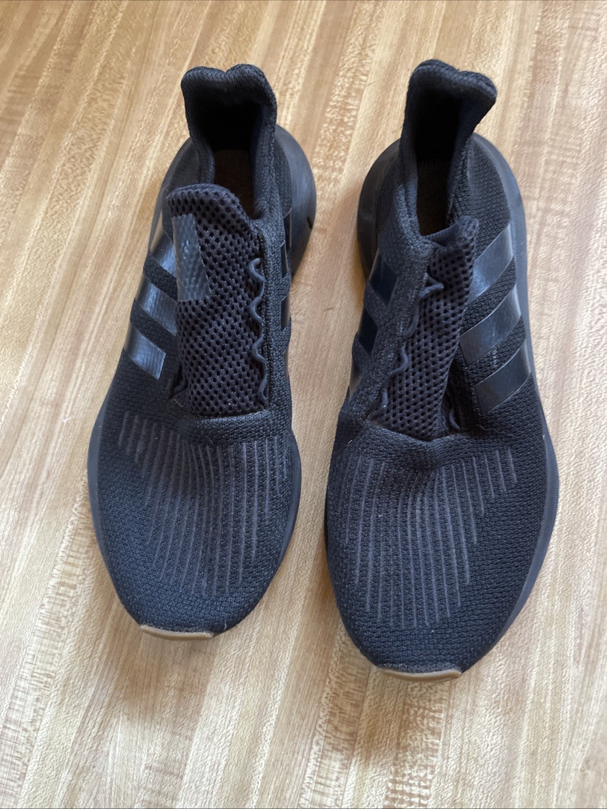 adidas slip on sneakers Size 8