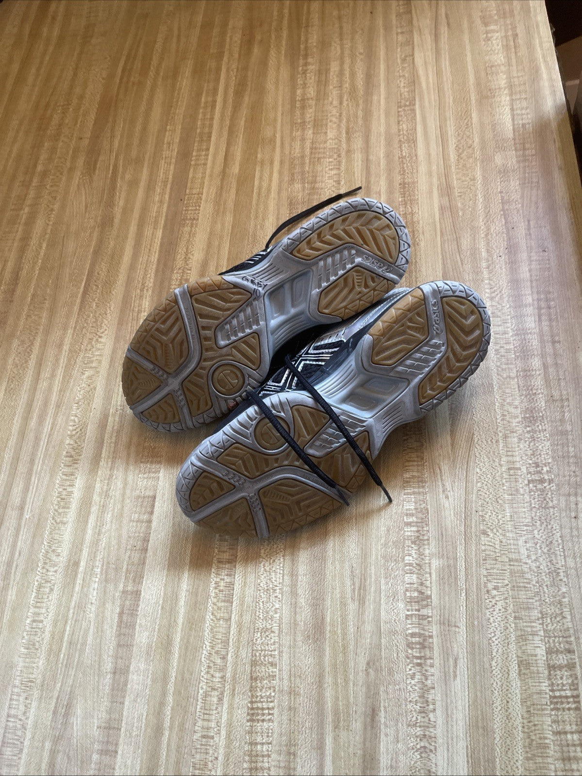 ASICS Gel Rocket Size 9