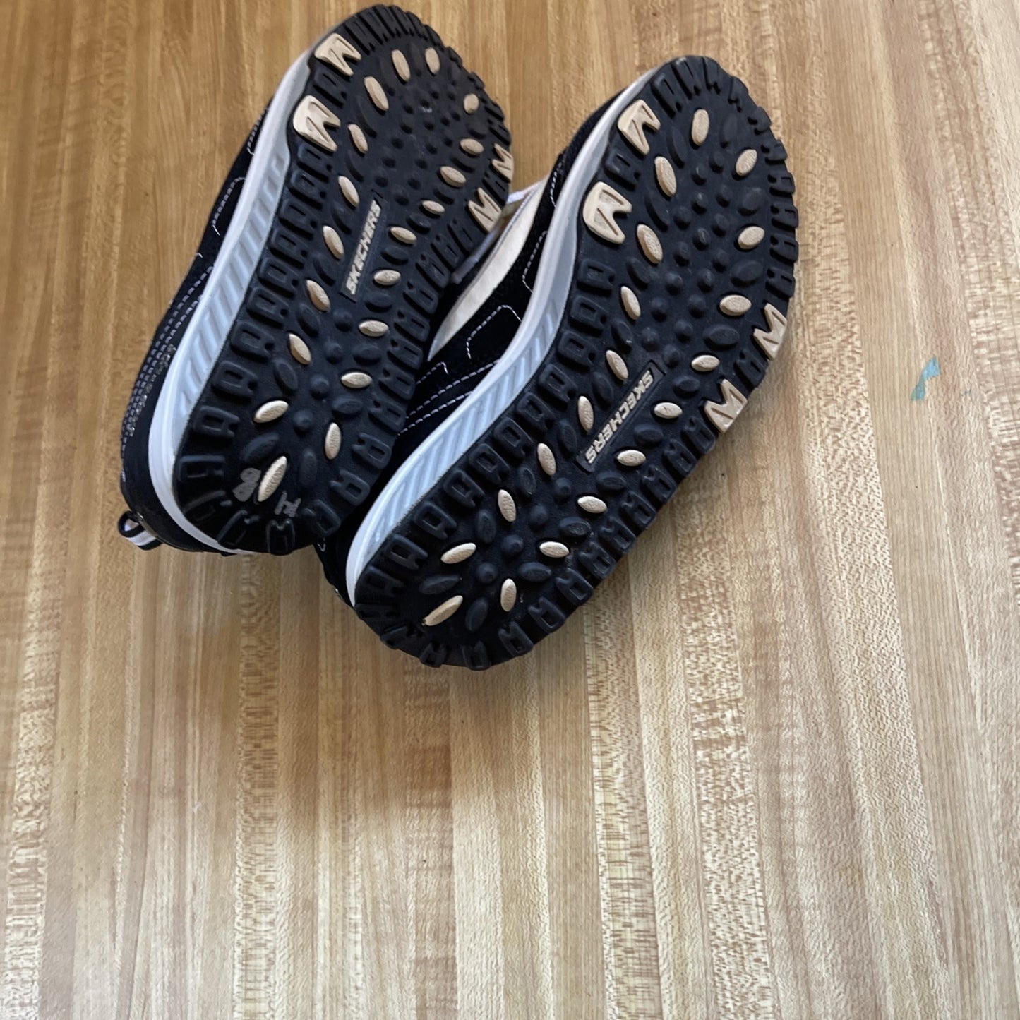 skechers shape ups womens 6