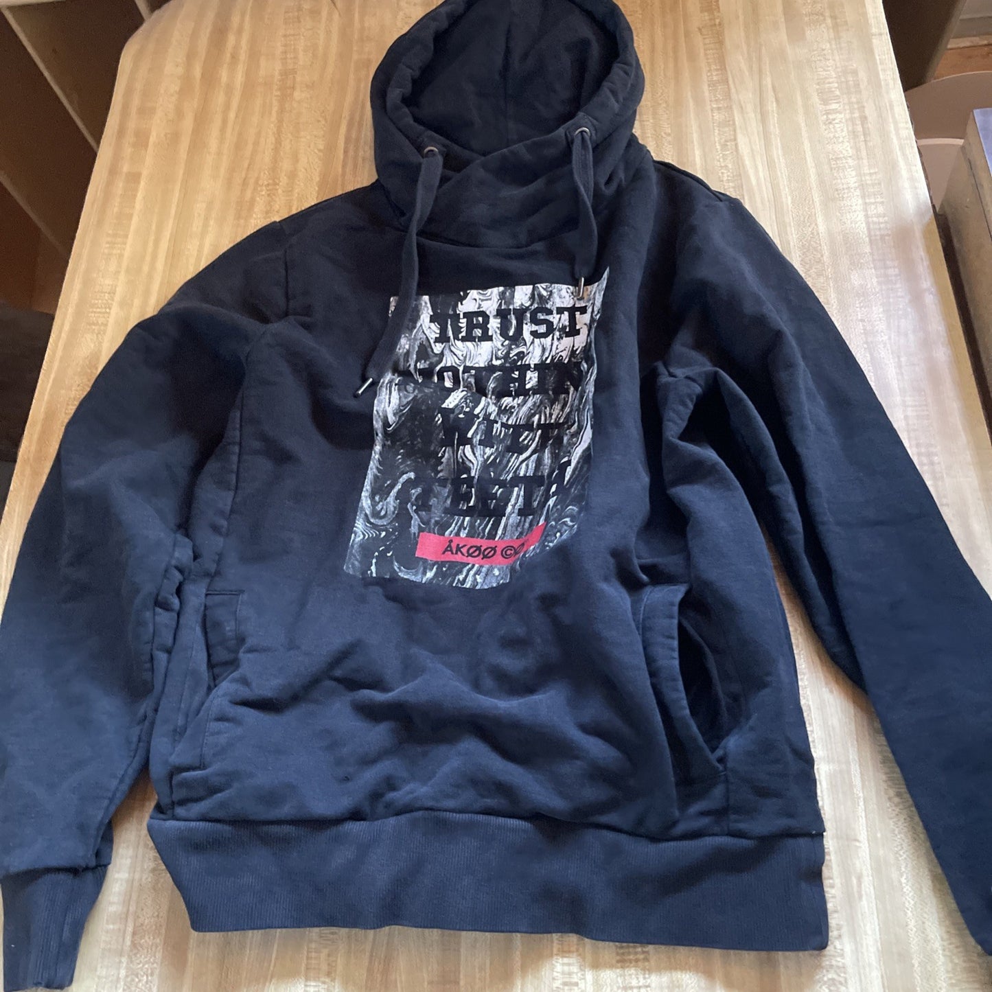 Akoo Hoodie Large