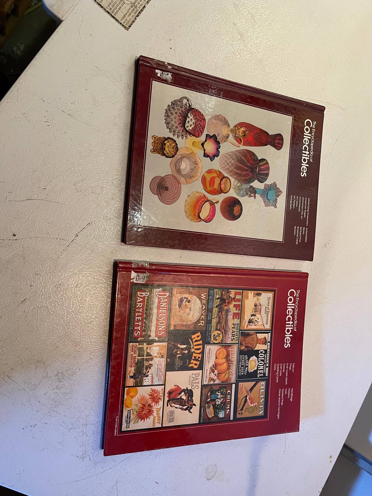 The encyclopedia of collectibles hardcover book lot