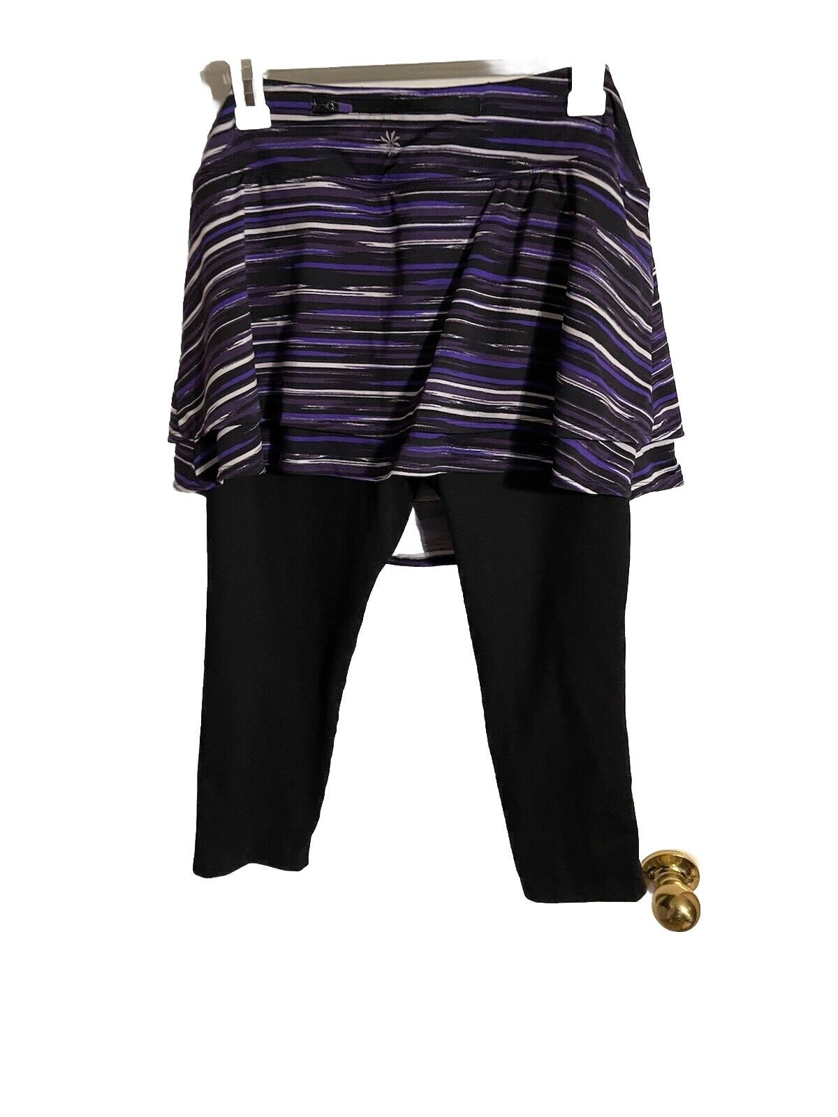 Athleta skirted leggings large size with black leggings and purple striped skirt