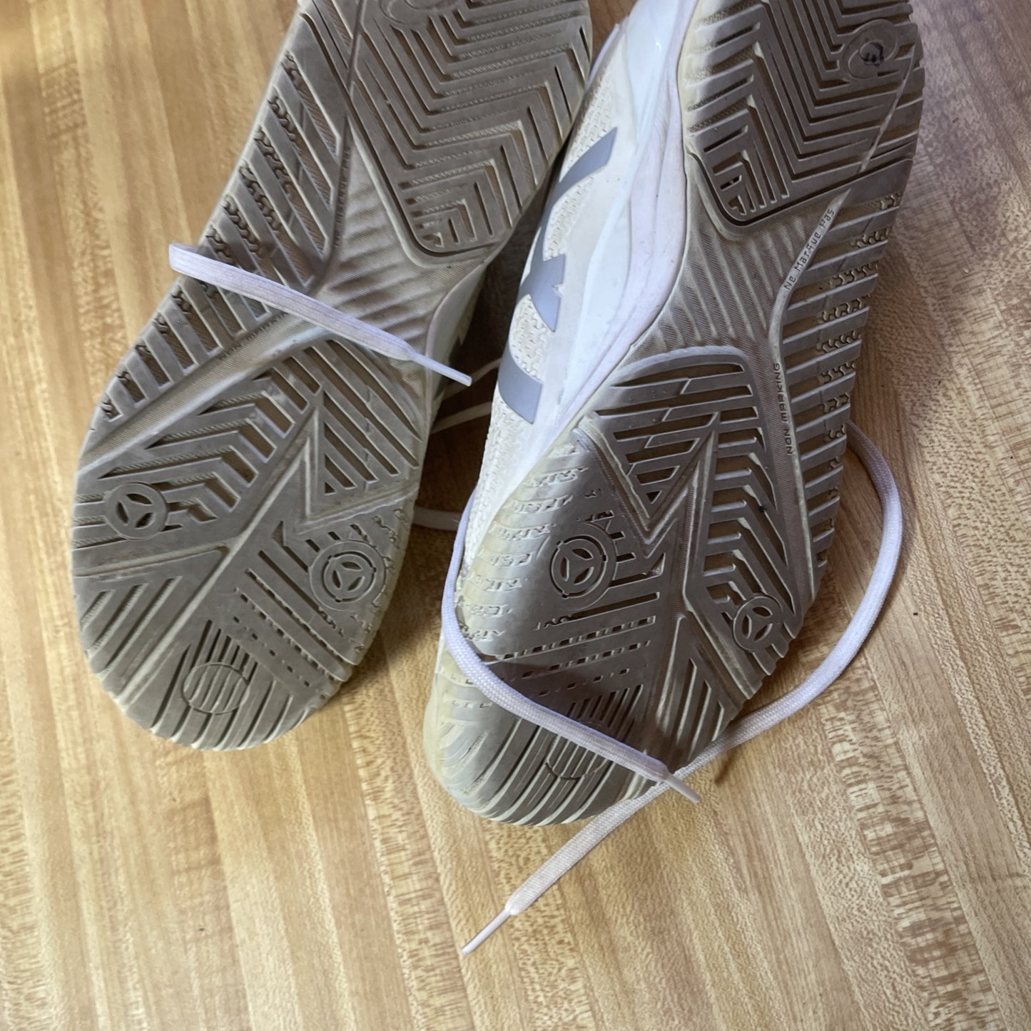 ASICS Gel Resolution 8 Size 8.5