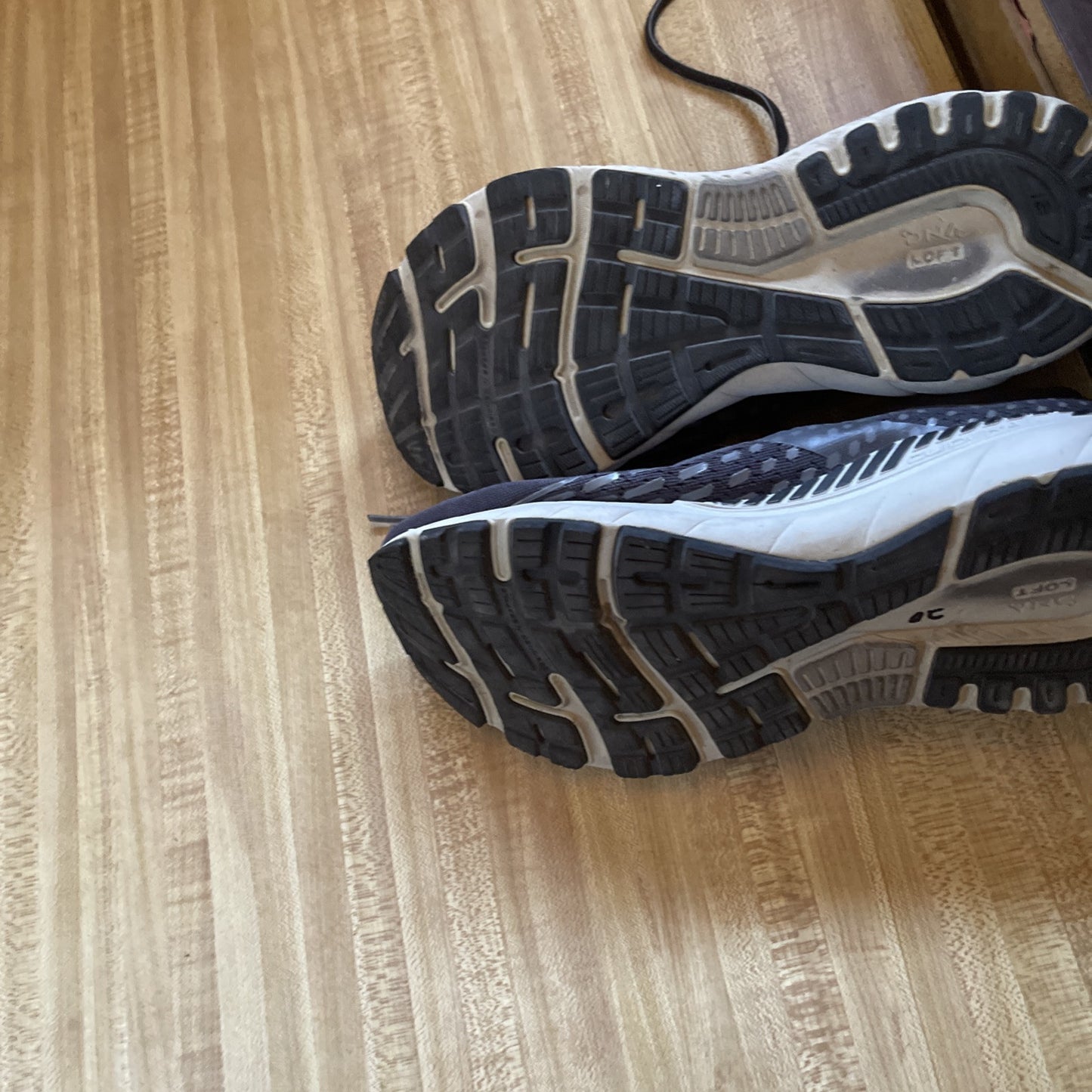 Brooks Adrenaline 21 8.5 EE