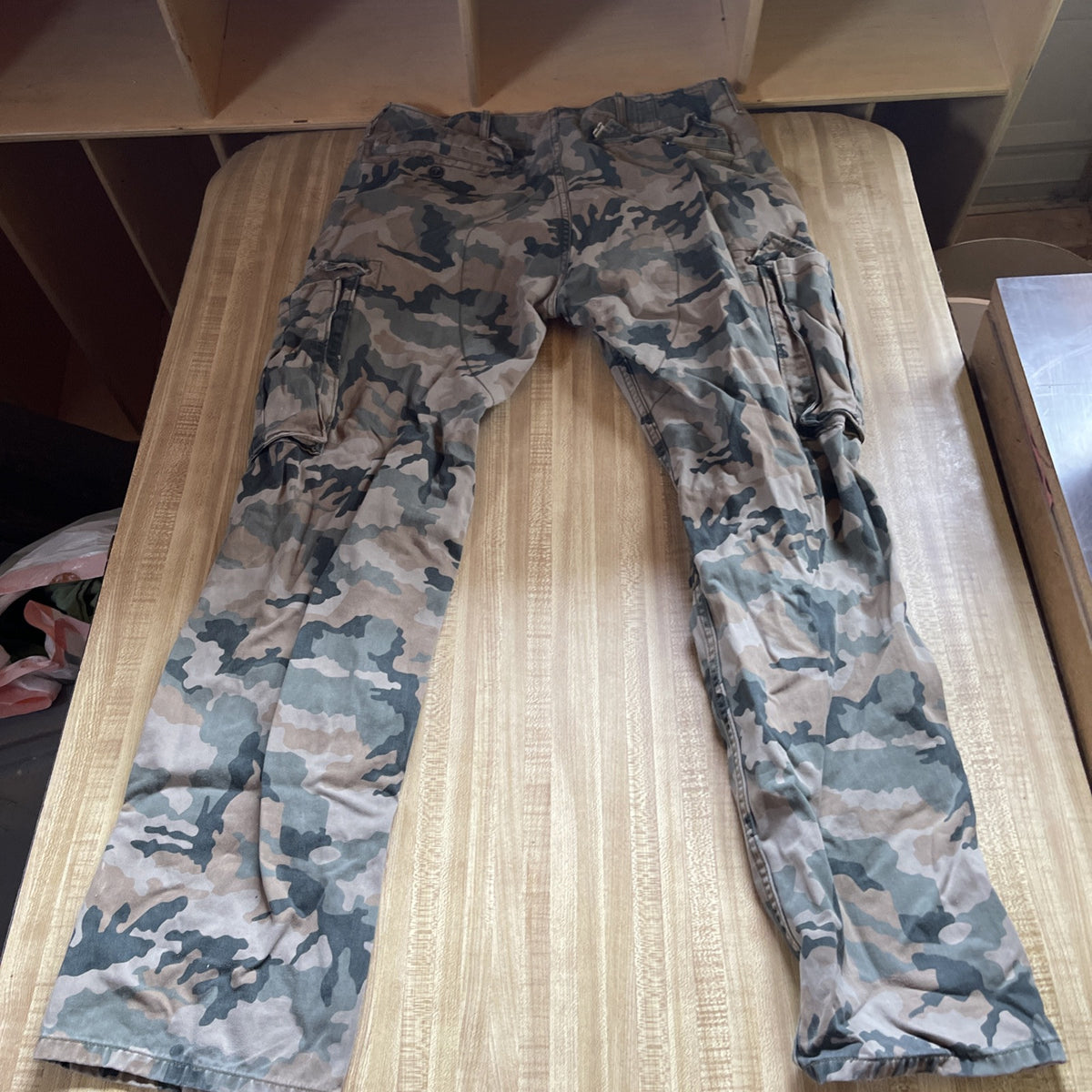 Levi’s Cargo Pants Camo 32x32