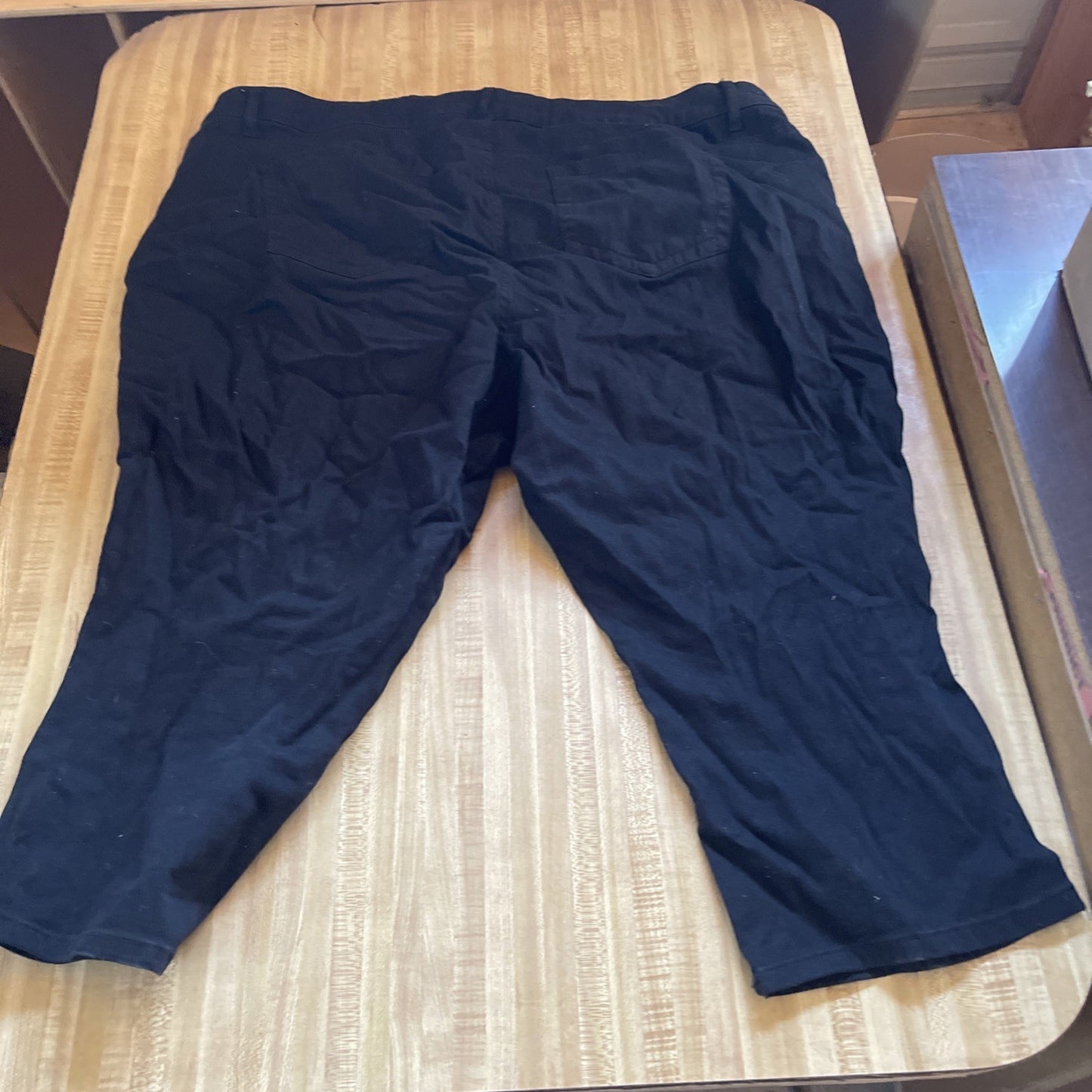 Torrid Capris 24 Distressed