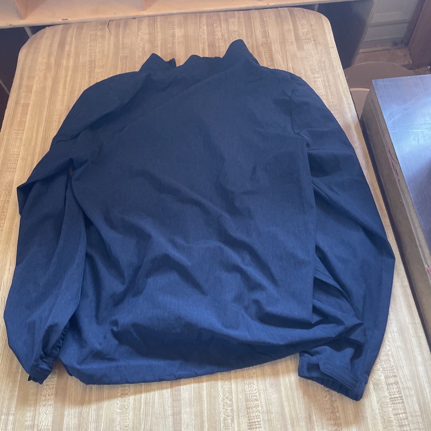 Travis Mathew Windbreaker Medium Banyan Cay Logo