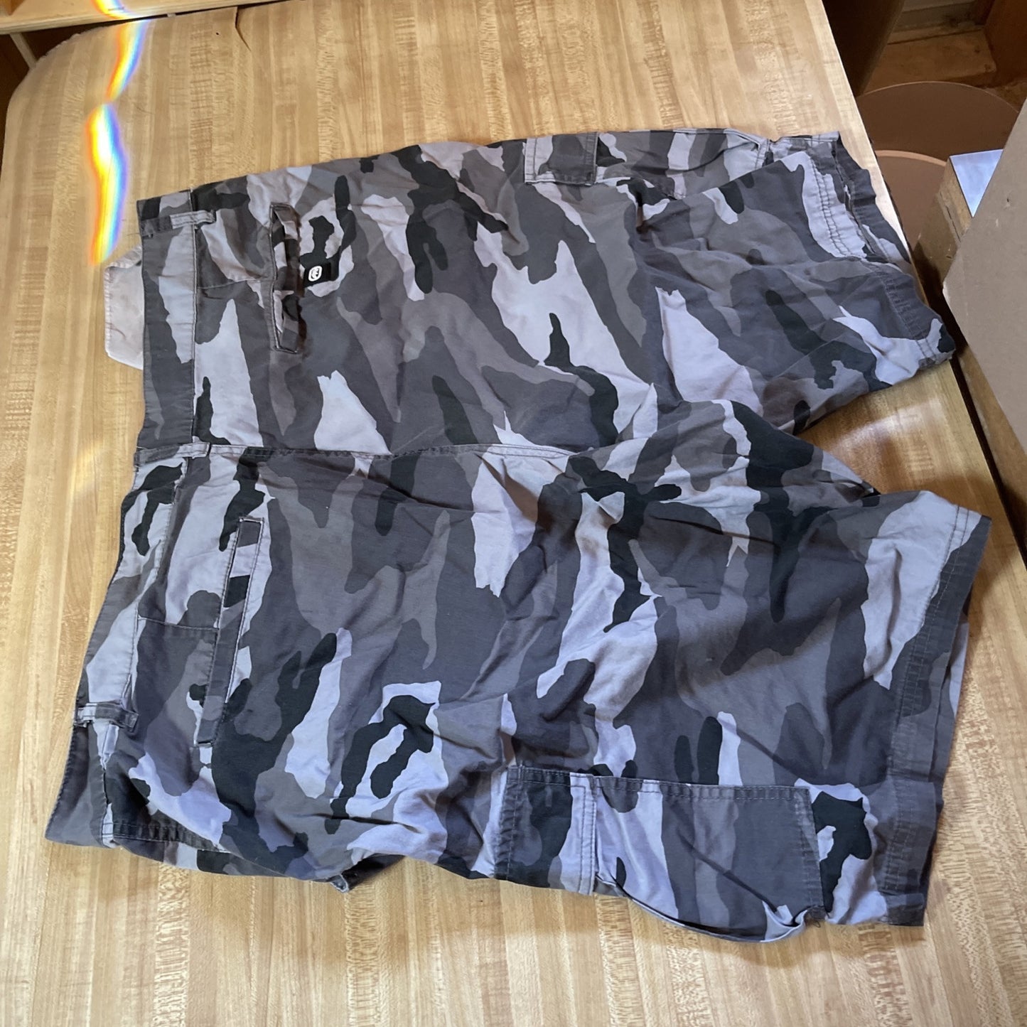 Ecko Unltd Camo Cargo Shorts 42