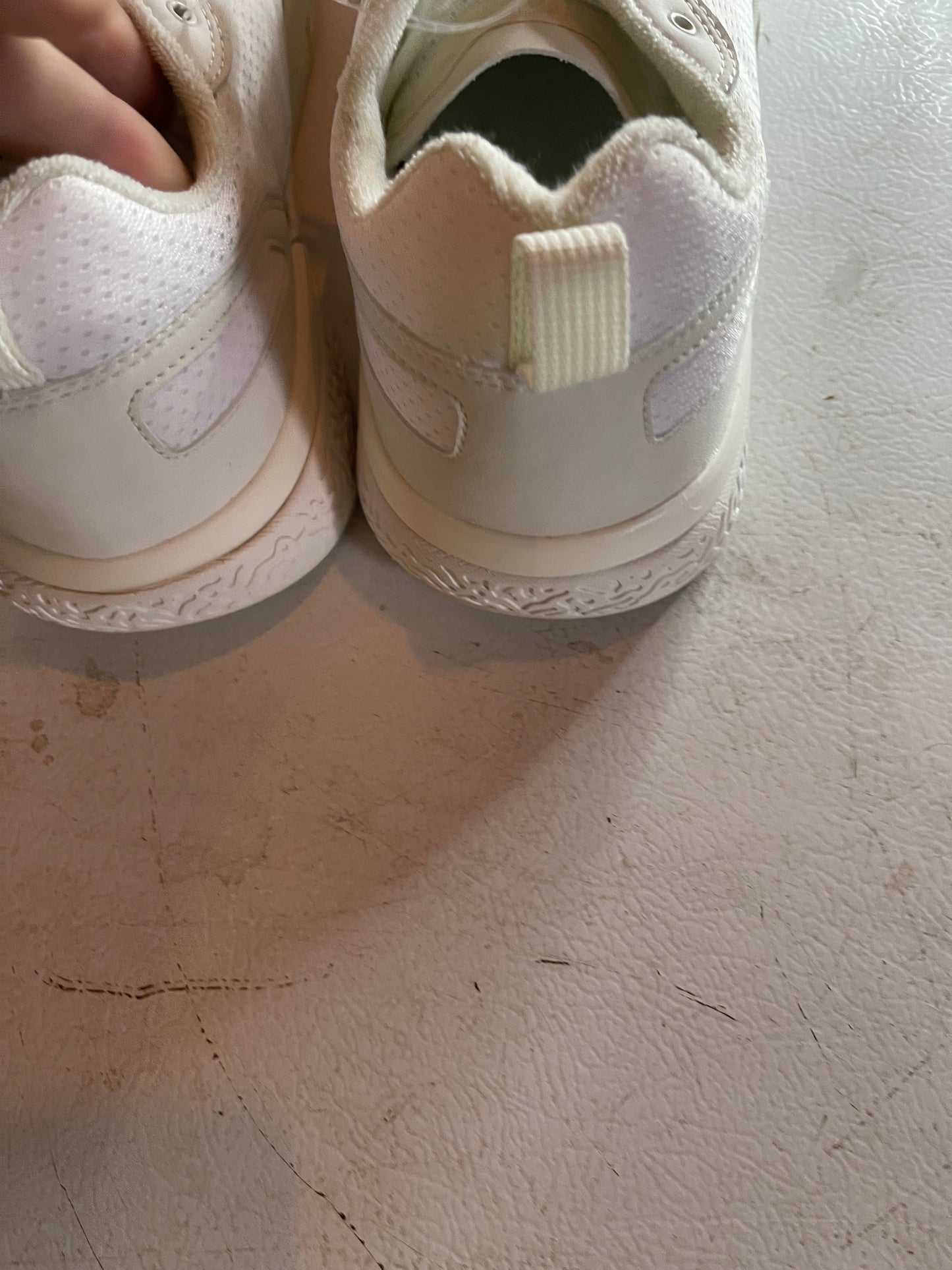 Olukai sneakers size 13