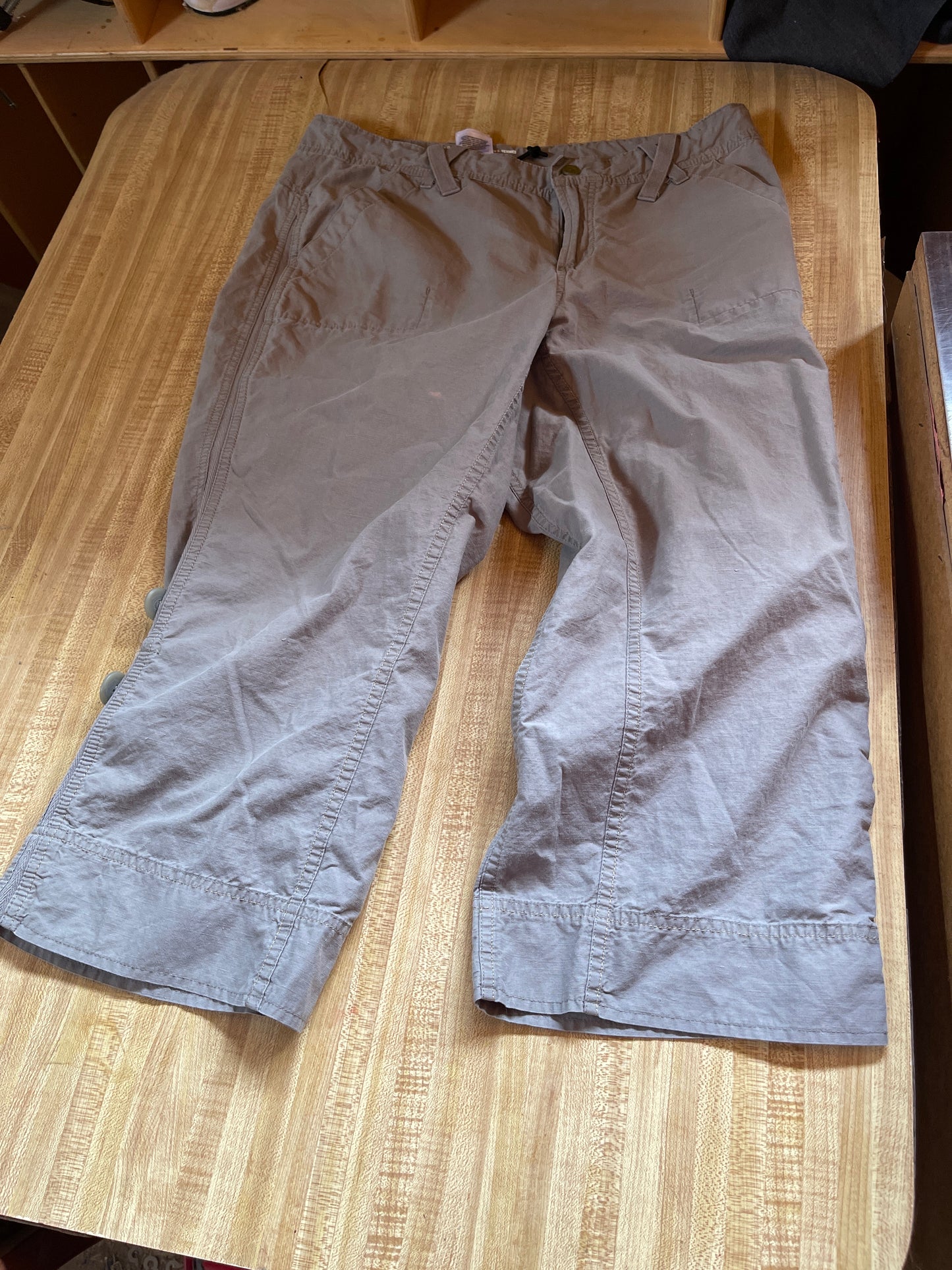 Mountain Hardwear women’s capris 12