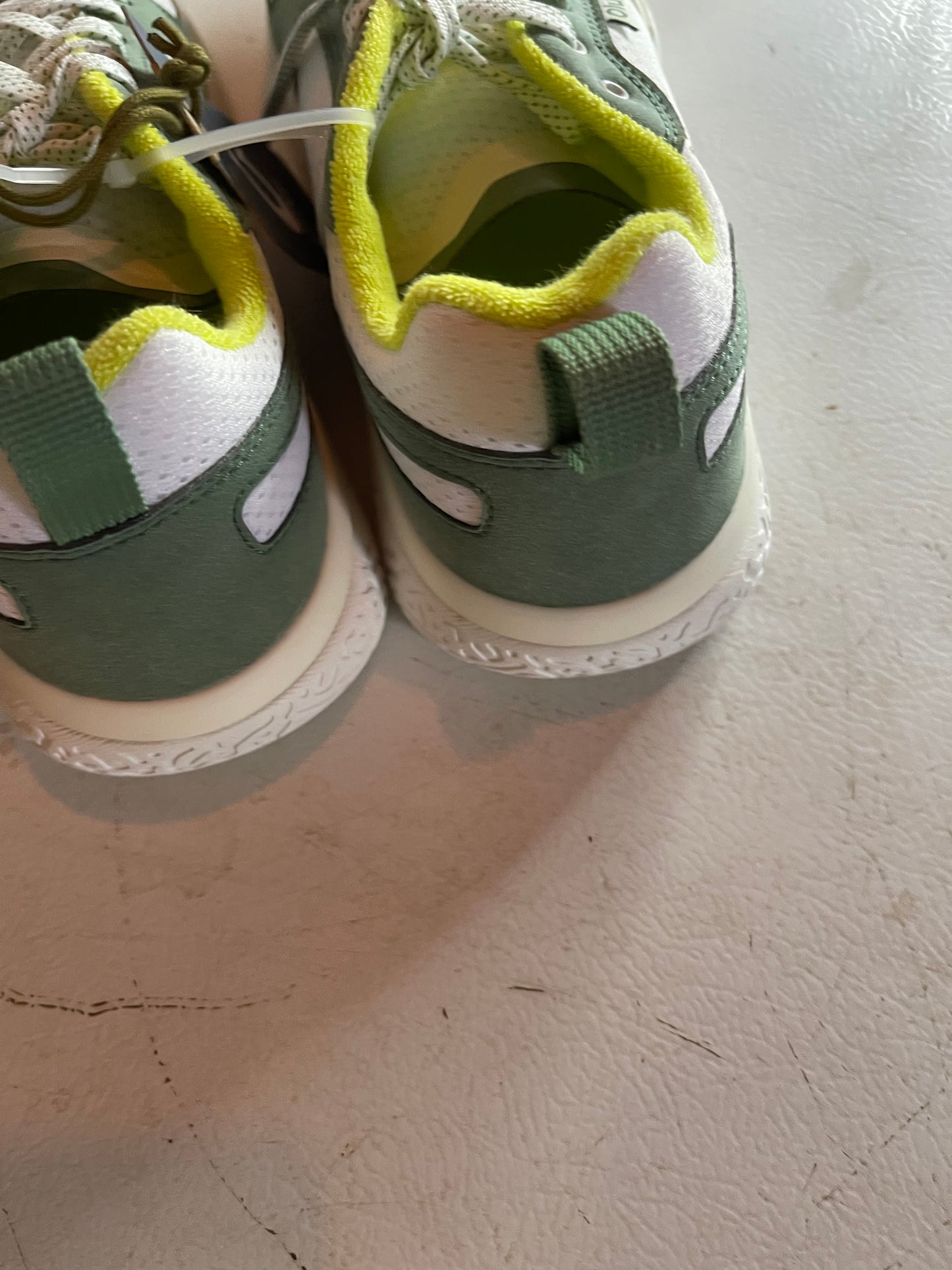 Olukai sneakers size 9