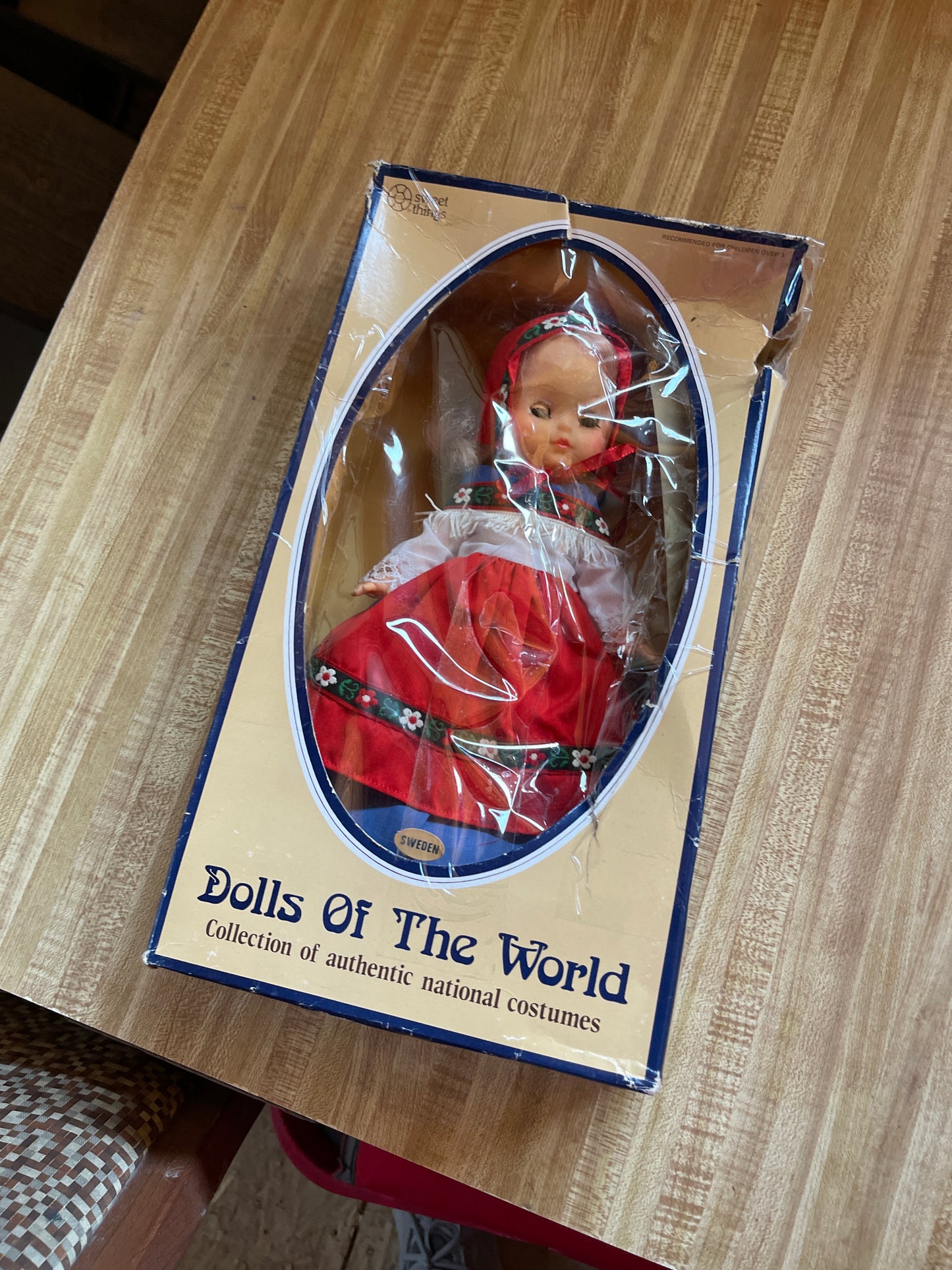 Vintage dolls of the world Sweden doll