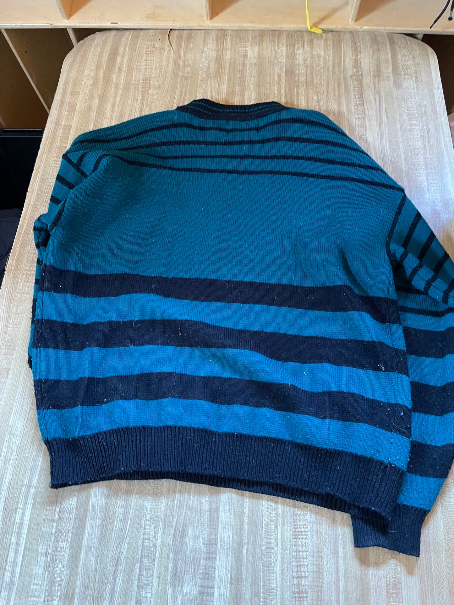 Vintage sweater medium