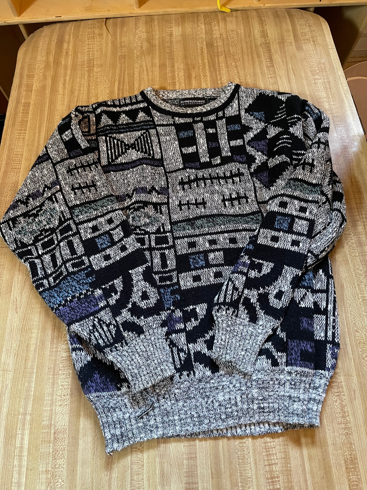 Vintage sweater medium