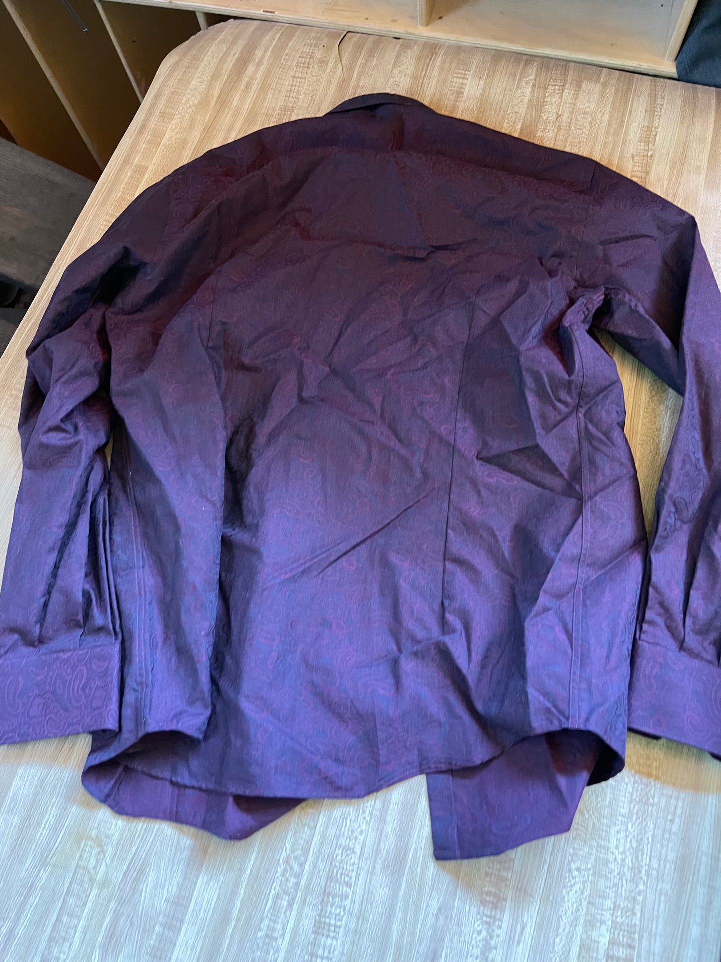 Equivoco button up 16