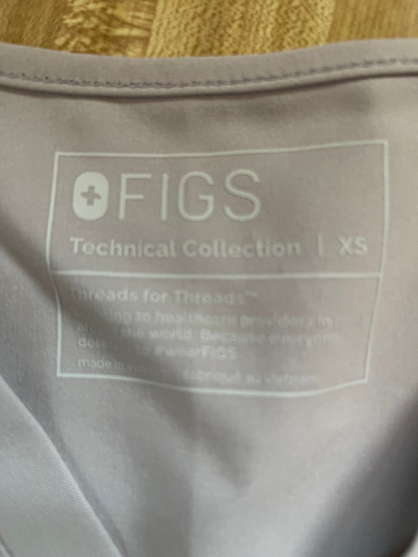 Figs scrubs top XS