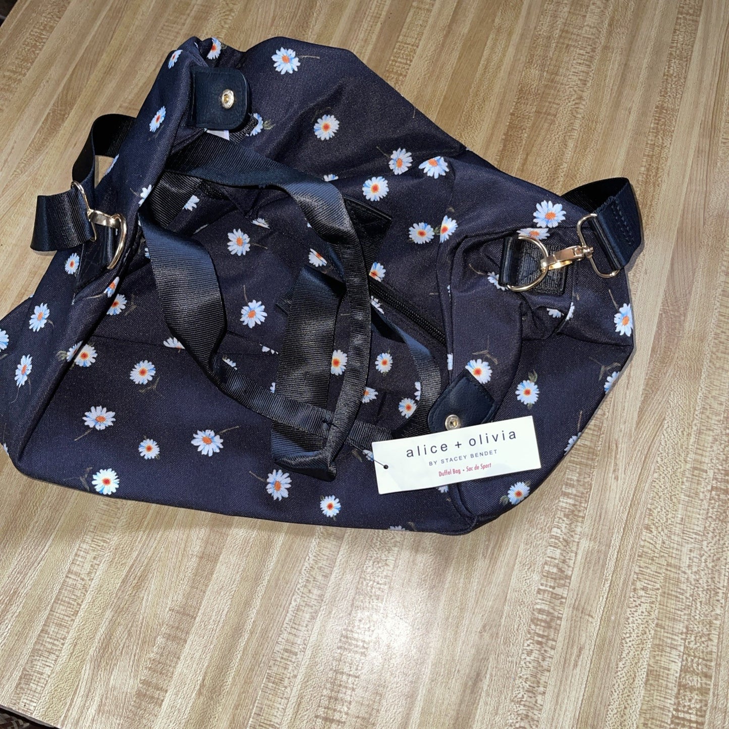 alice olivia daisy print duffel bag NWT 