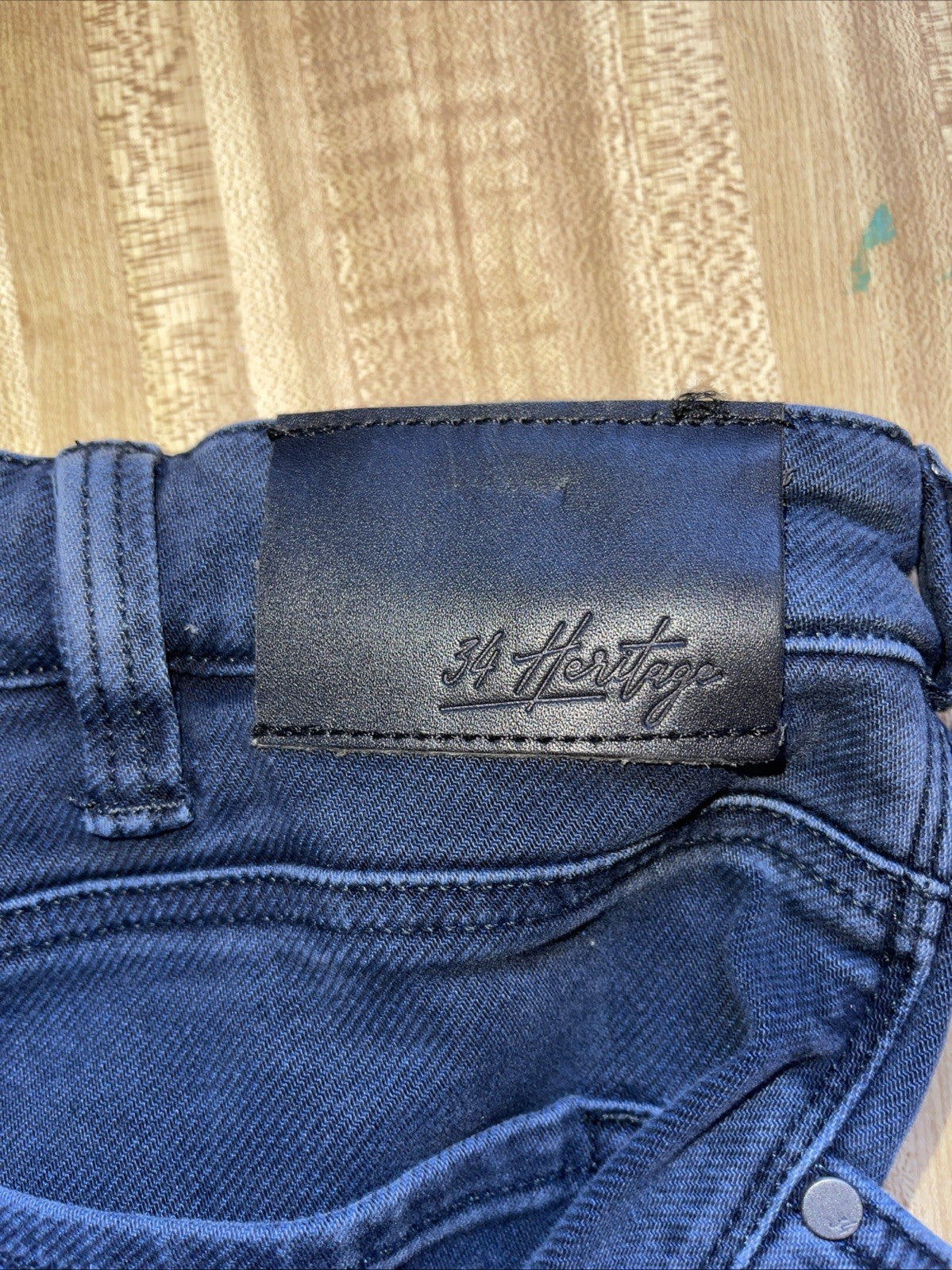 34 heritage charisma 40x32