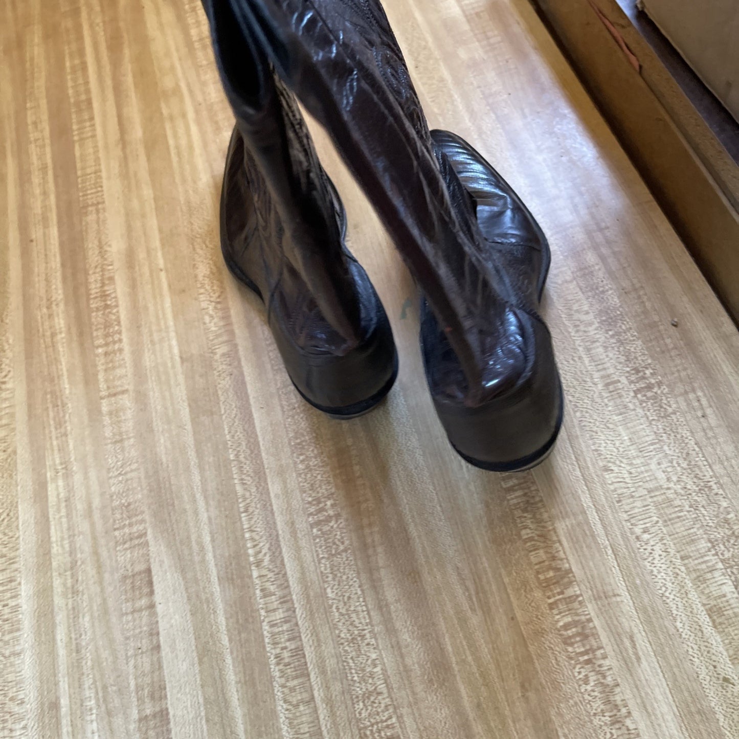 dan post cowboy boots 8