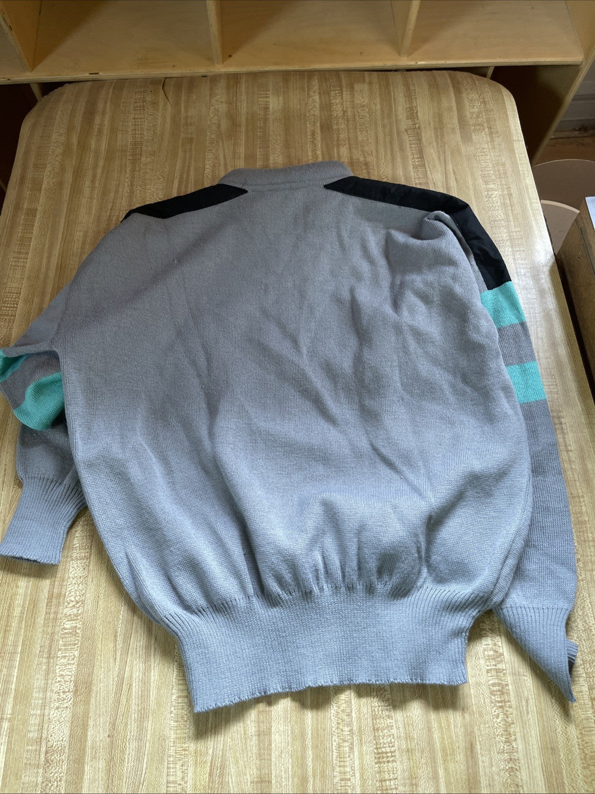 Serac Sweater Medium 