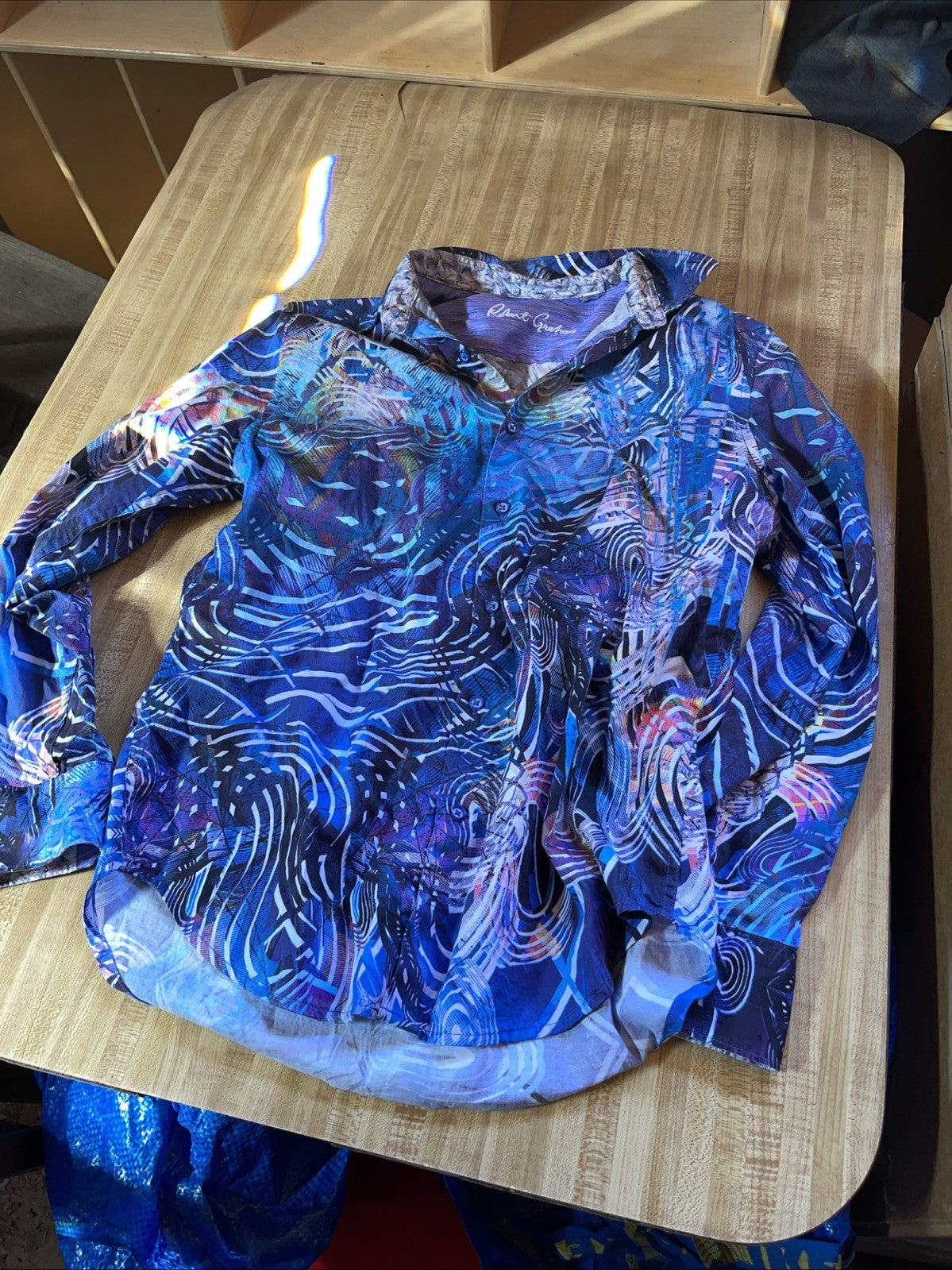 Robert Graham Button Up Medium 