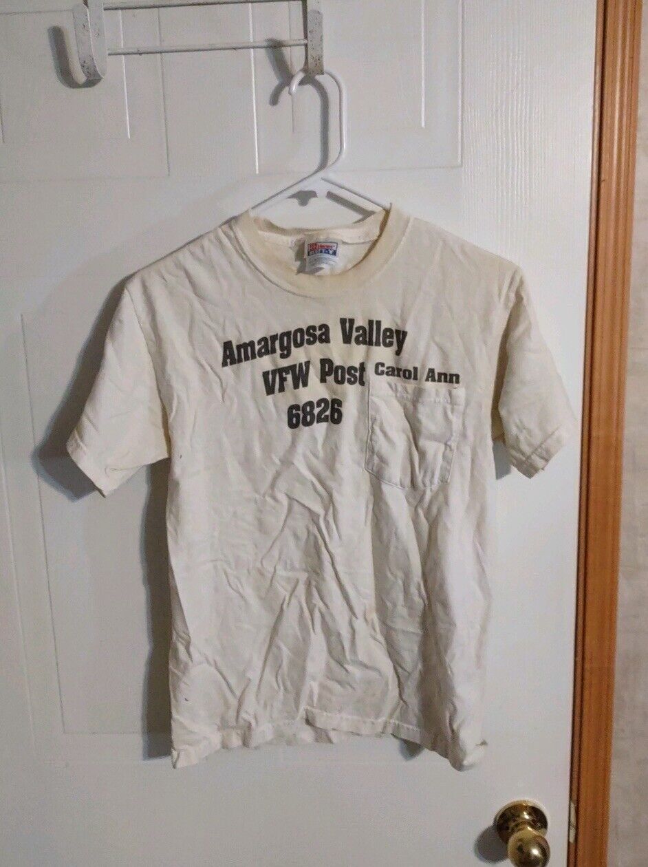 Born To Be Free Pocket T Shirt Small Has Stains