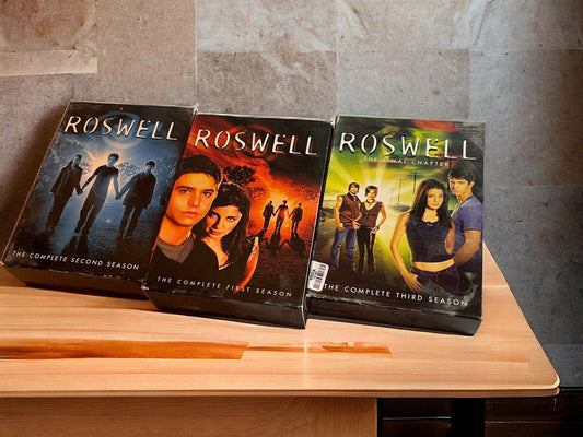 Roswell Complete Series DVD Lot