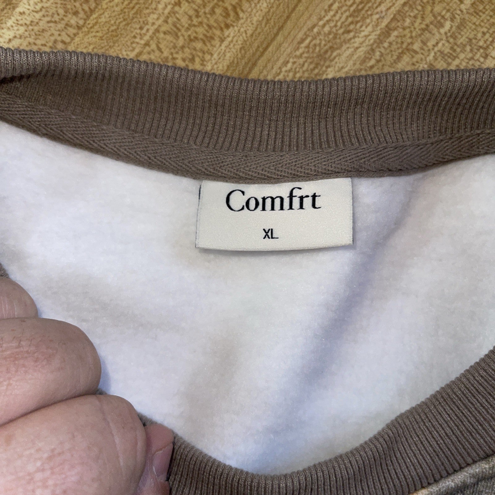 Comfrt Sweater XL Camo Cropped 