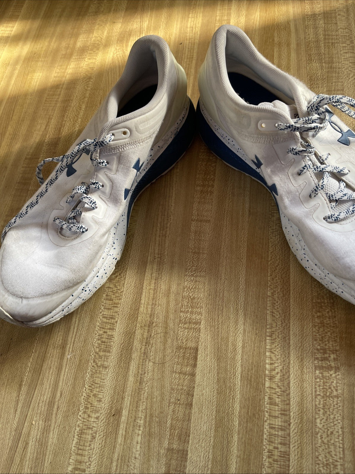 Under Armour Charged Escape Size 9.5